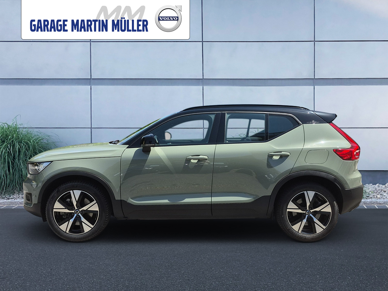 VOLVO XC40 P8 Twin Pro AWD-image-1