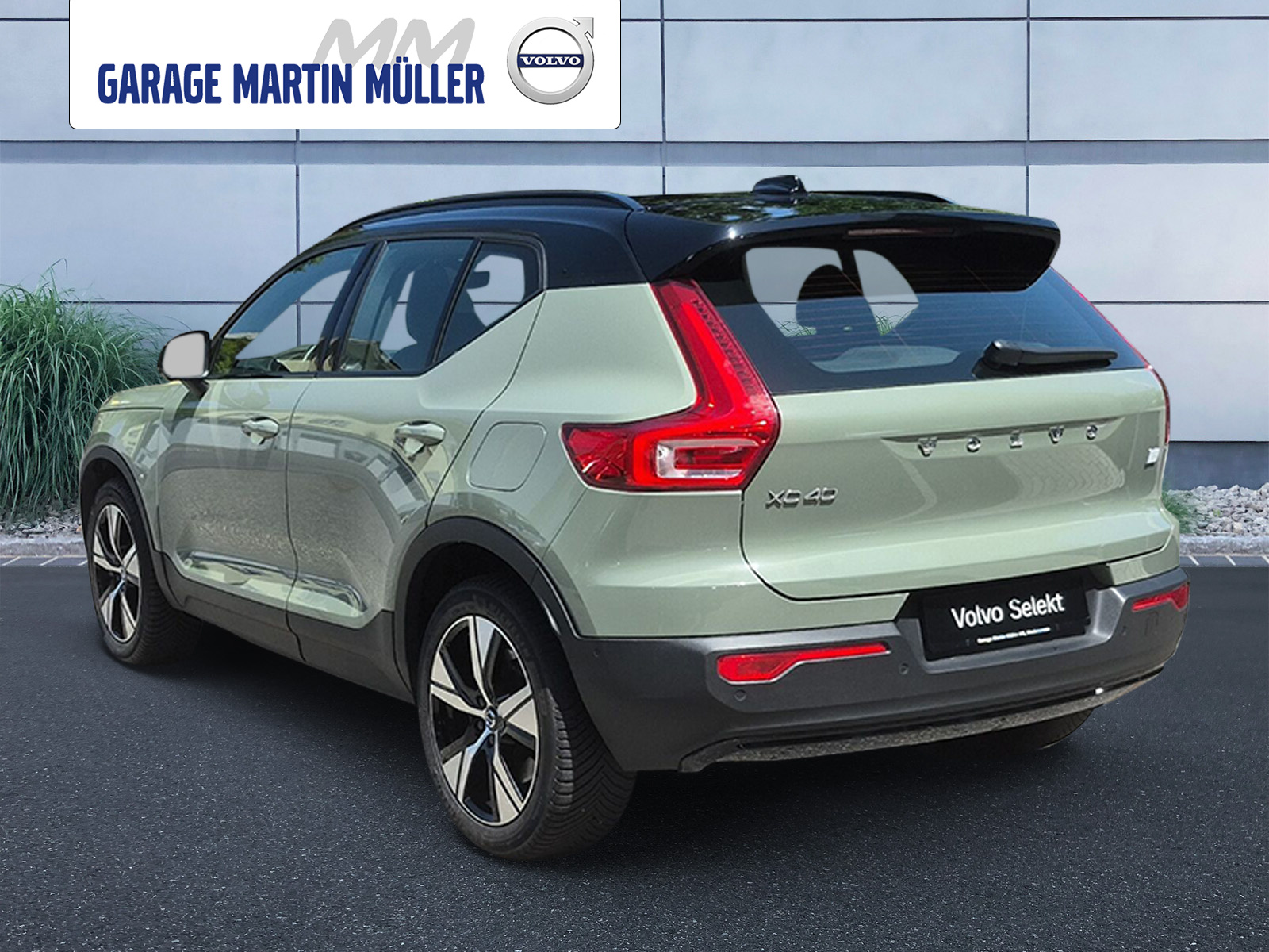 VOLVO XC40 P8 Twin Pro AWD-image-2