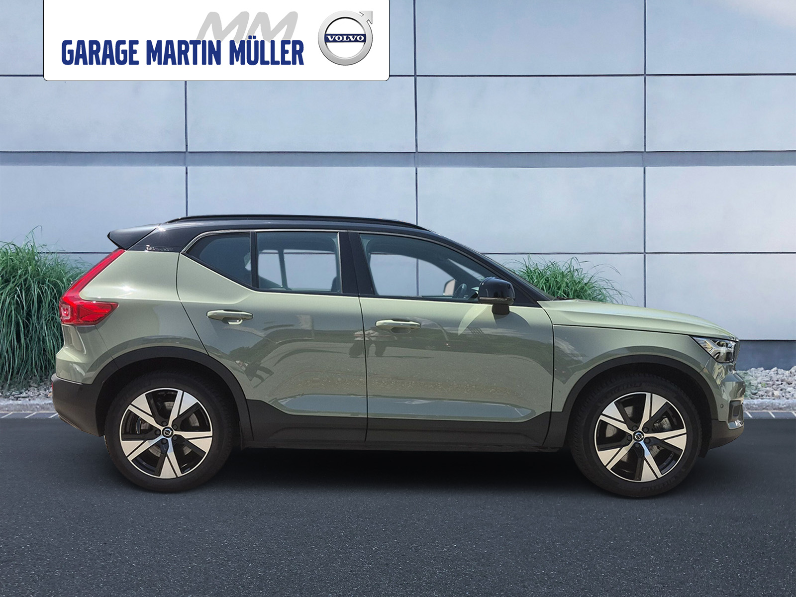 VOLVO XC40 P8 Twin Pro AWD-image-5