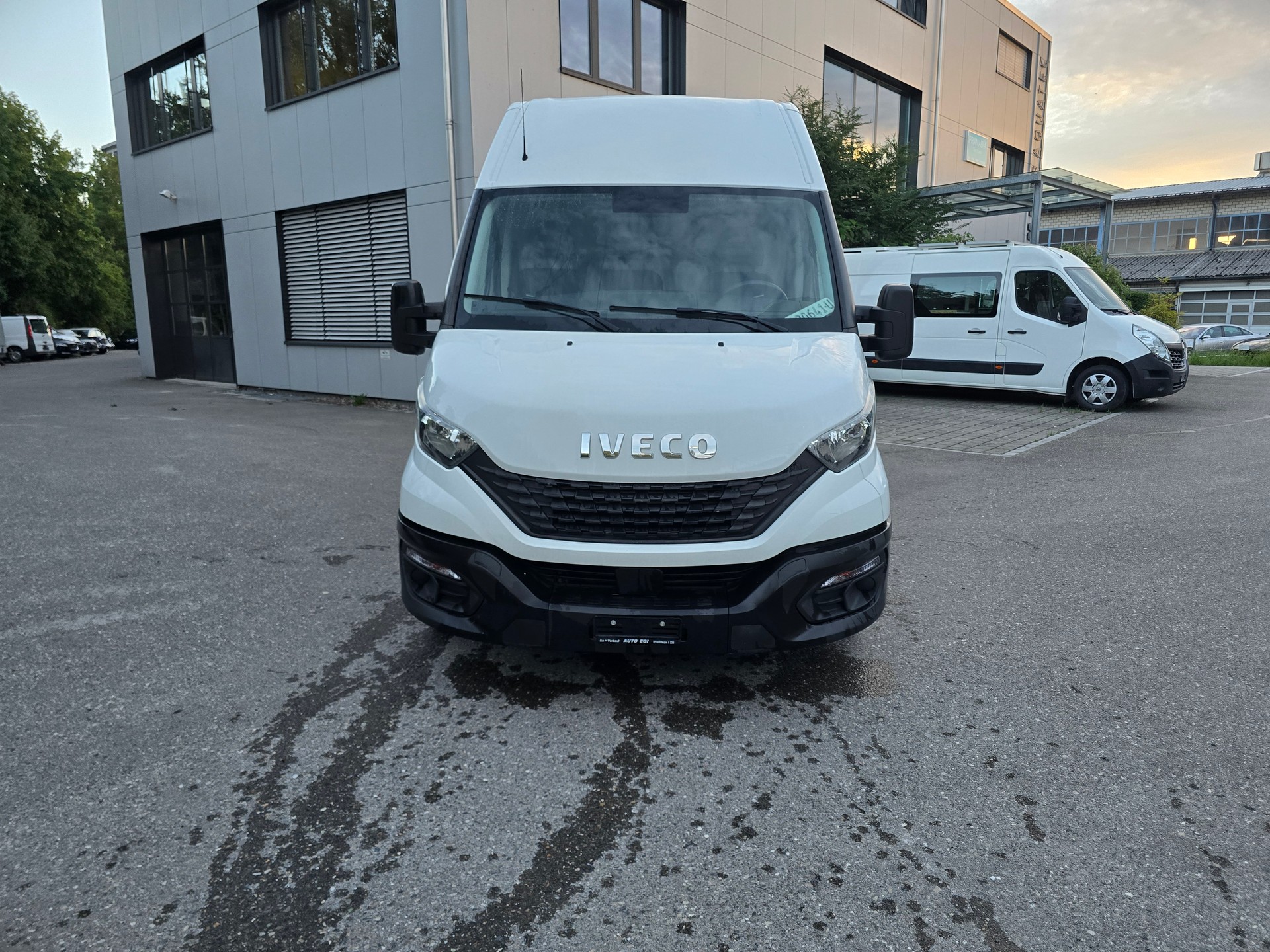 IVECO 33 S 12 V-image-1