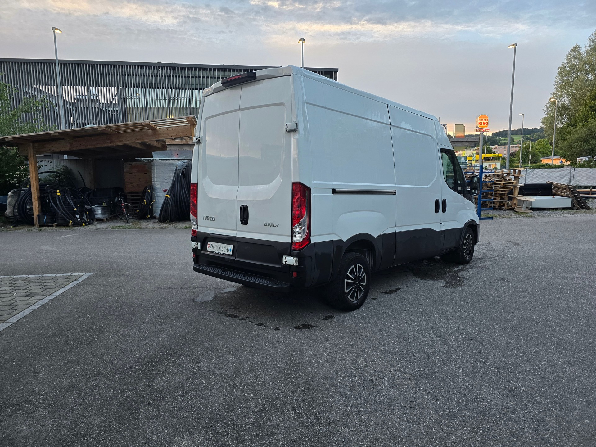 IVECO 33 S 12 V-image-4