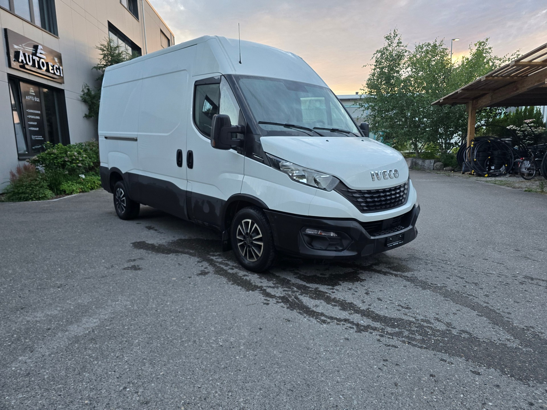 IVECO 33 S 12 V-image-2