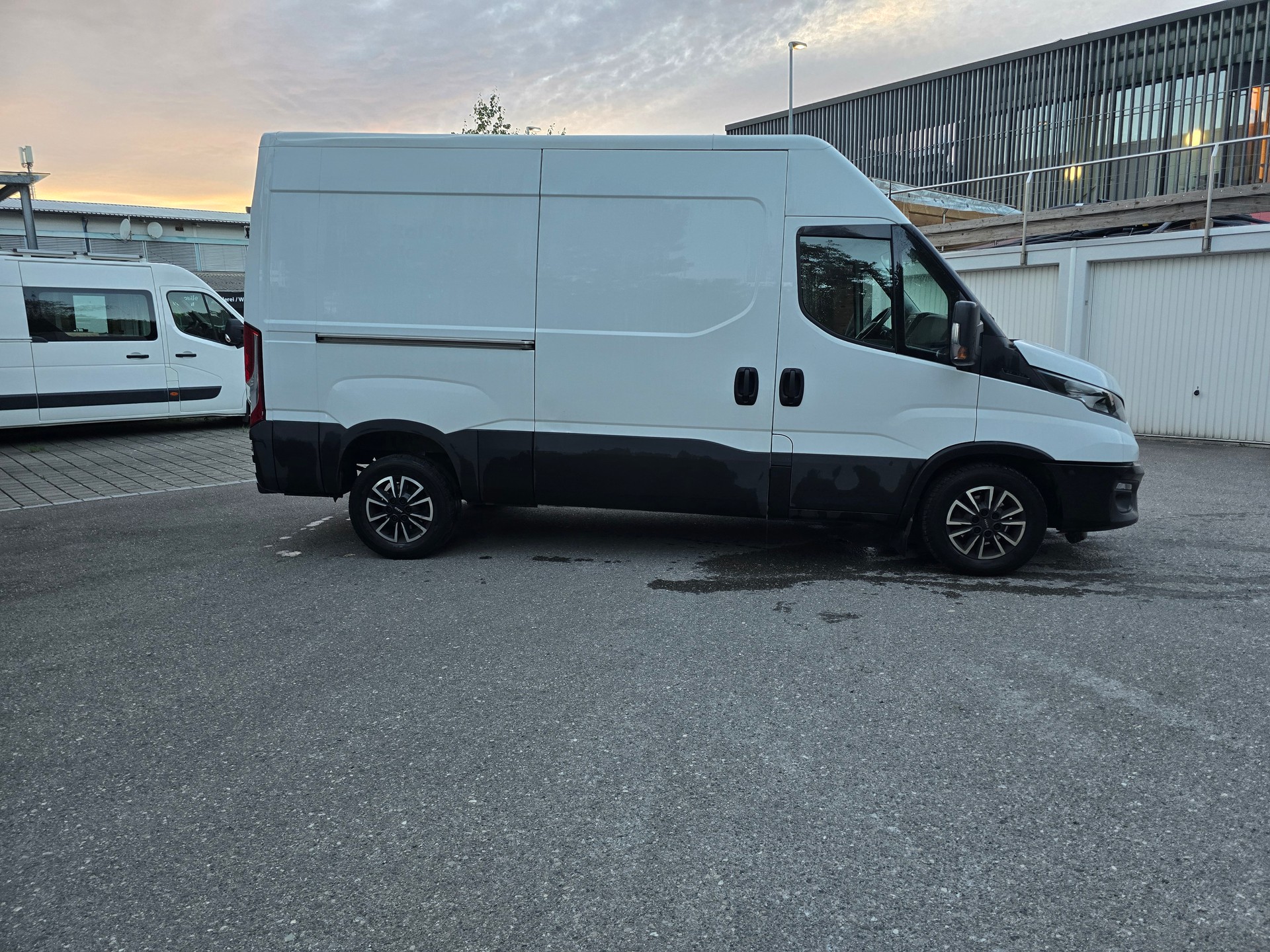 IVECO 33 S 12 V-image-3