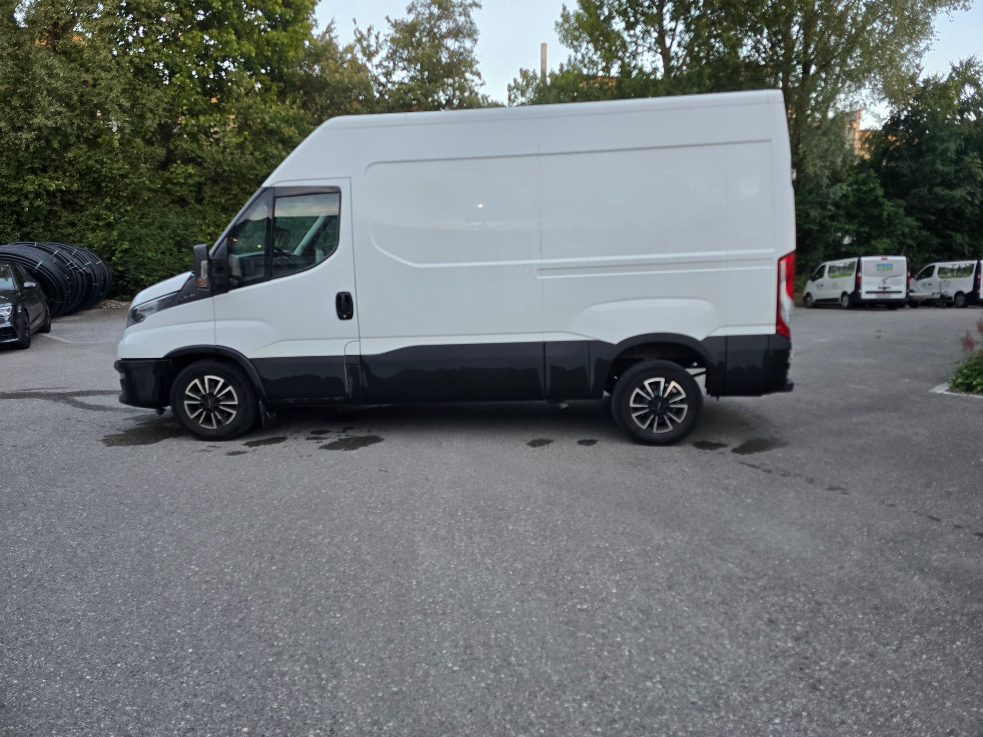 IVECO 33 S 12 V-image-7