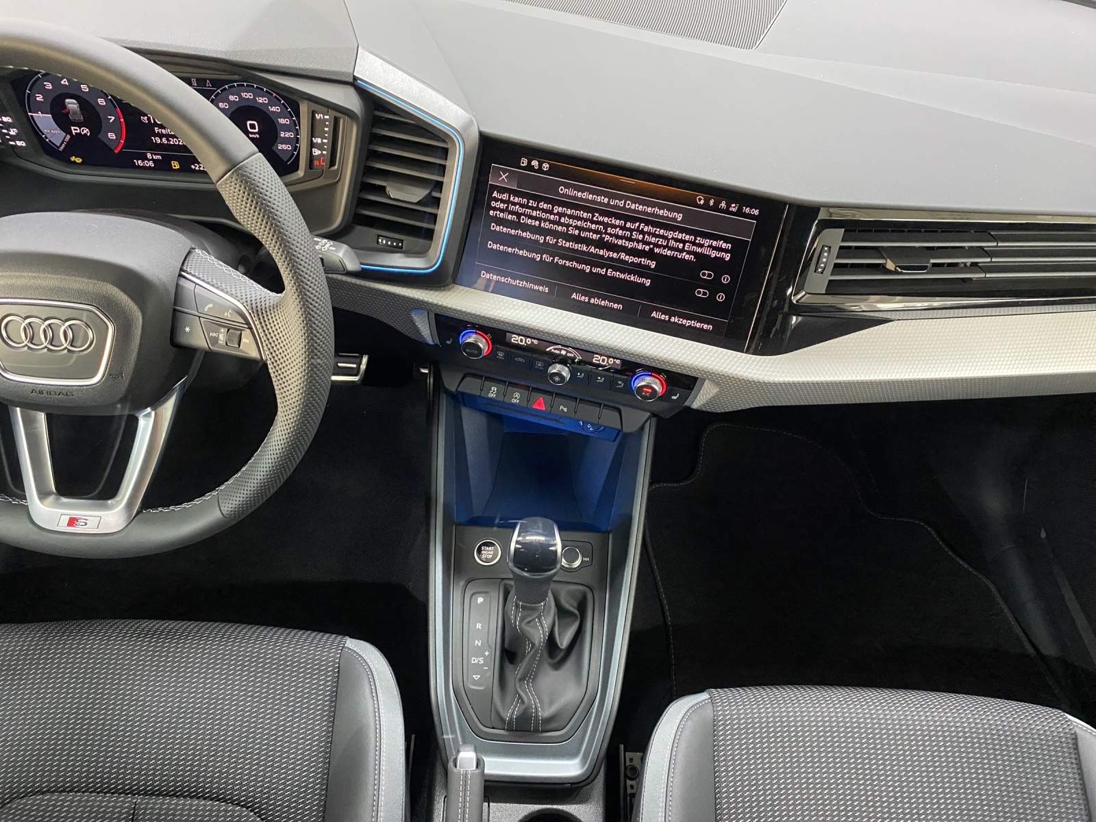AUDI A1 Sportback 30 TFSI S Line S-tronic-image-10