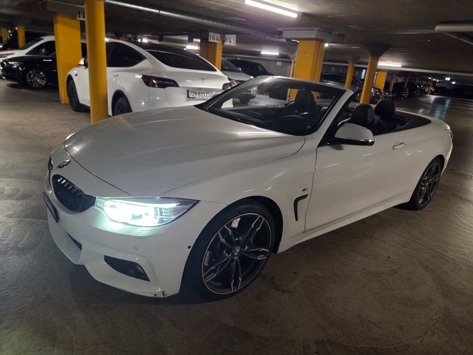 BMW 428i Cabriolet Sport Line-image-15