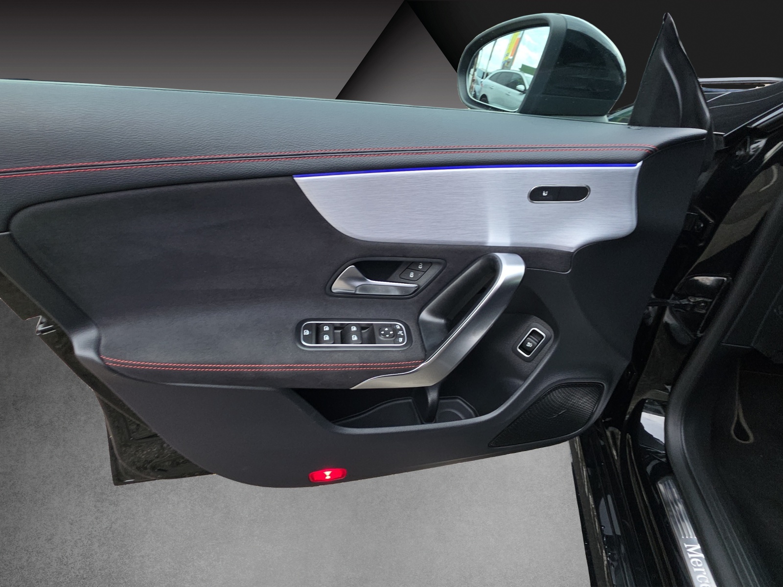 MERCEDES-BENZ CLA Shooting Brake 200 AMG Line 7G-DCT-image-15