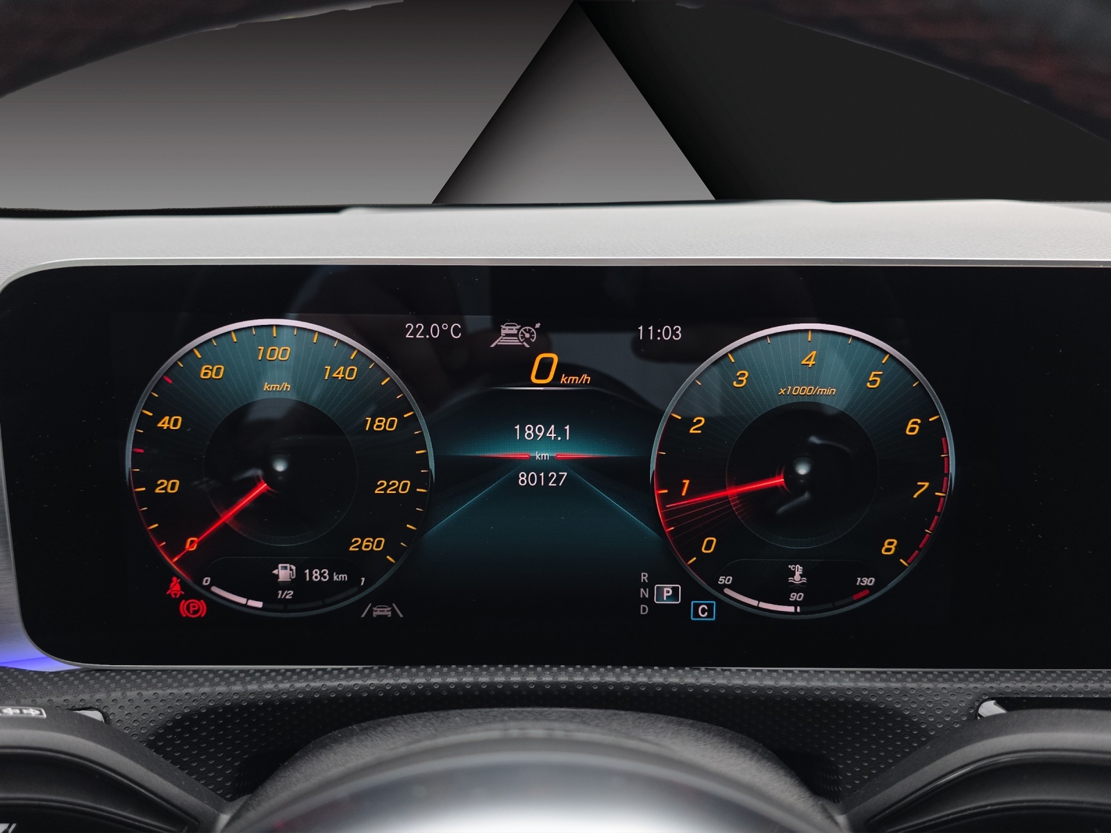 MERCEDES-BENZ CLA Shooting Brake 200 AMG Line 7G-DCT-image-7