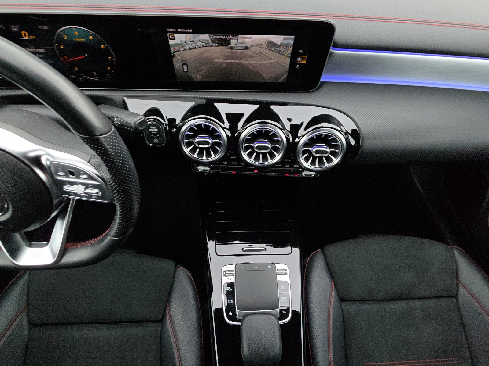 MERCEDES-BENZ CLA Shooting Brake 200 AMG Line 7G-DCT-image-11