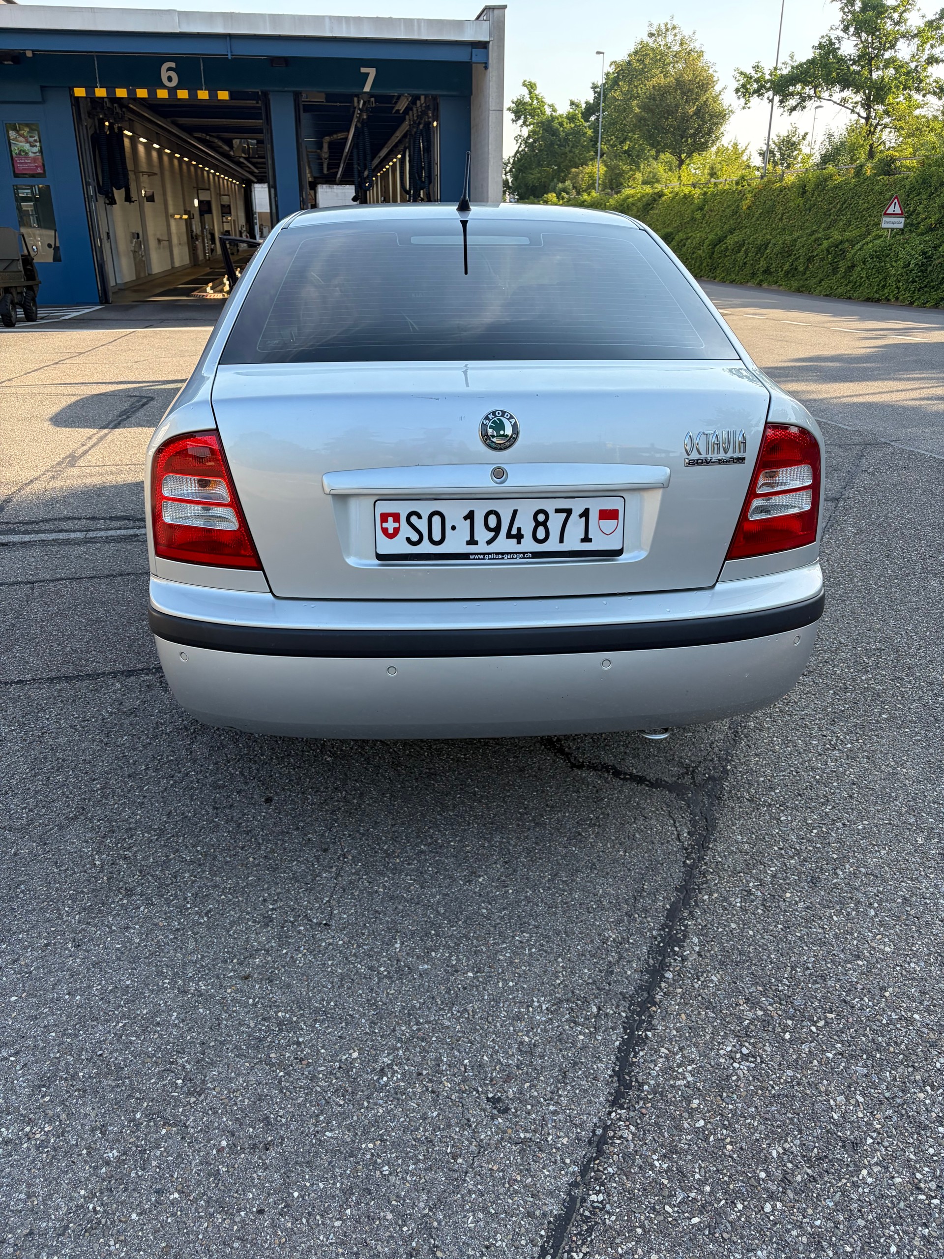 SKODA 1.8 Turbo Elegance-image-1