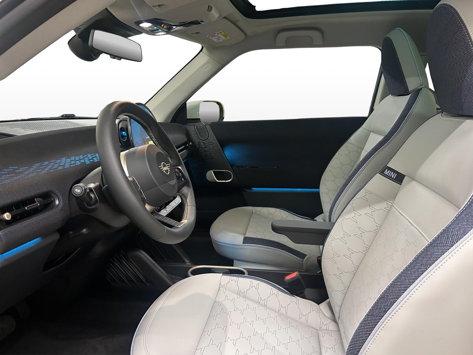 MINI Cooper SE J01-image-14