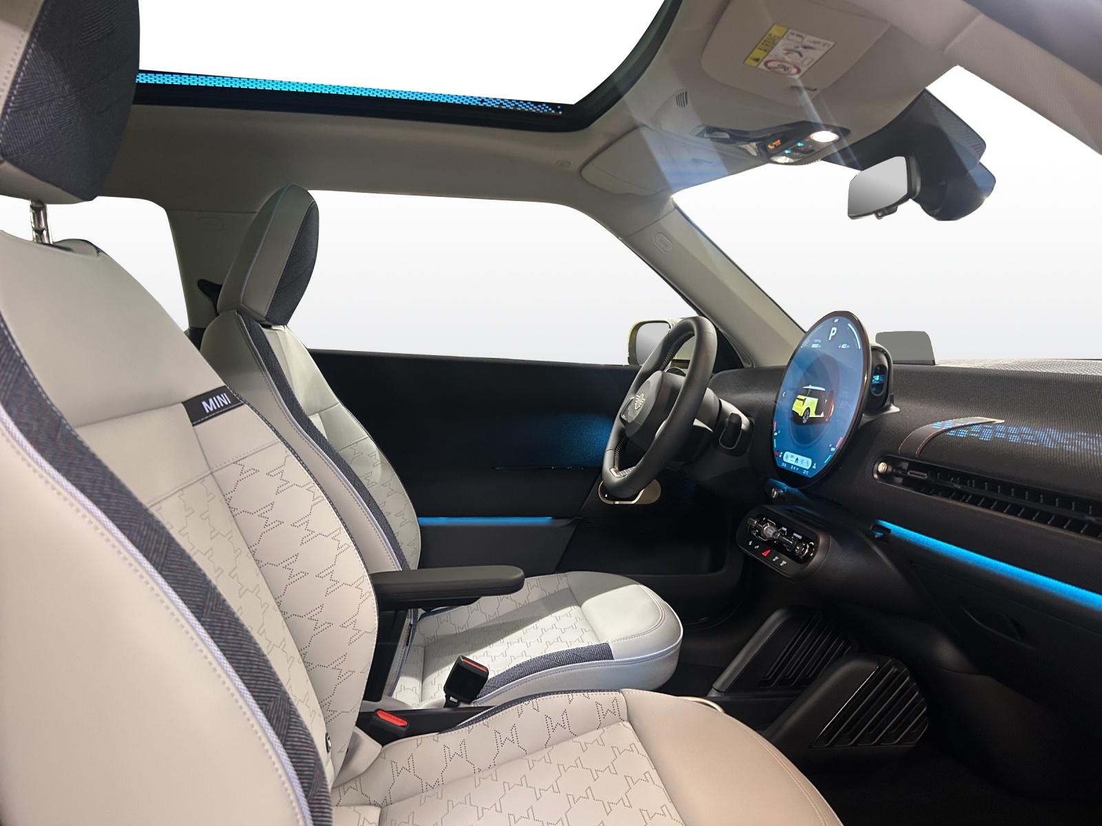 MINI Cooper SE J01-image-11