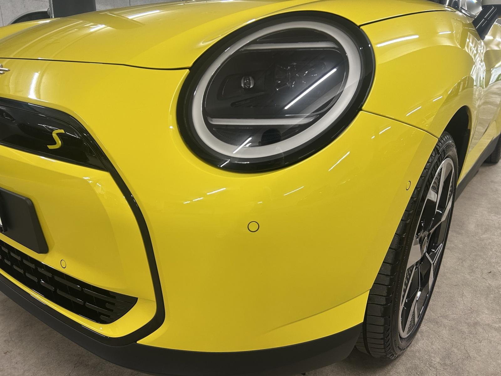 MINI Cooper SE J01-image-24
