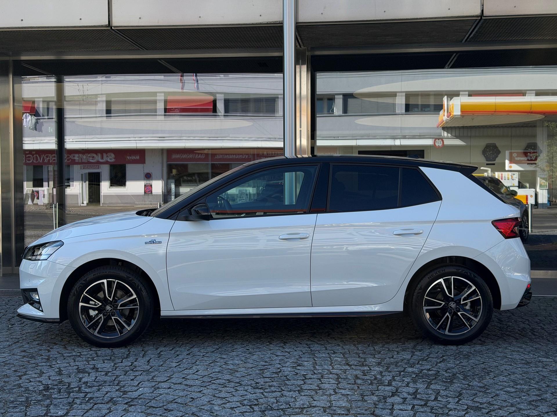 SKODA Fab. 1.0 TSI Mon. Car DSG-image-2