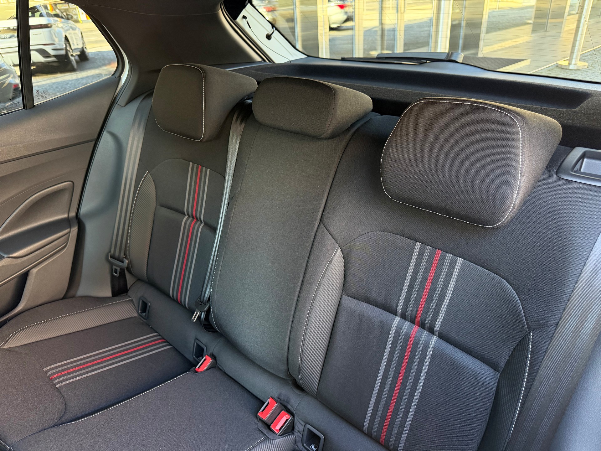 SKODA Fab. 1.0 TSI Mon. Car DSG-image-11