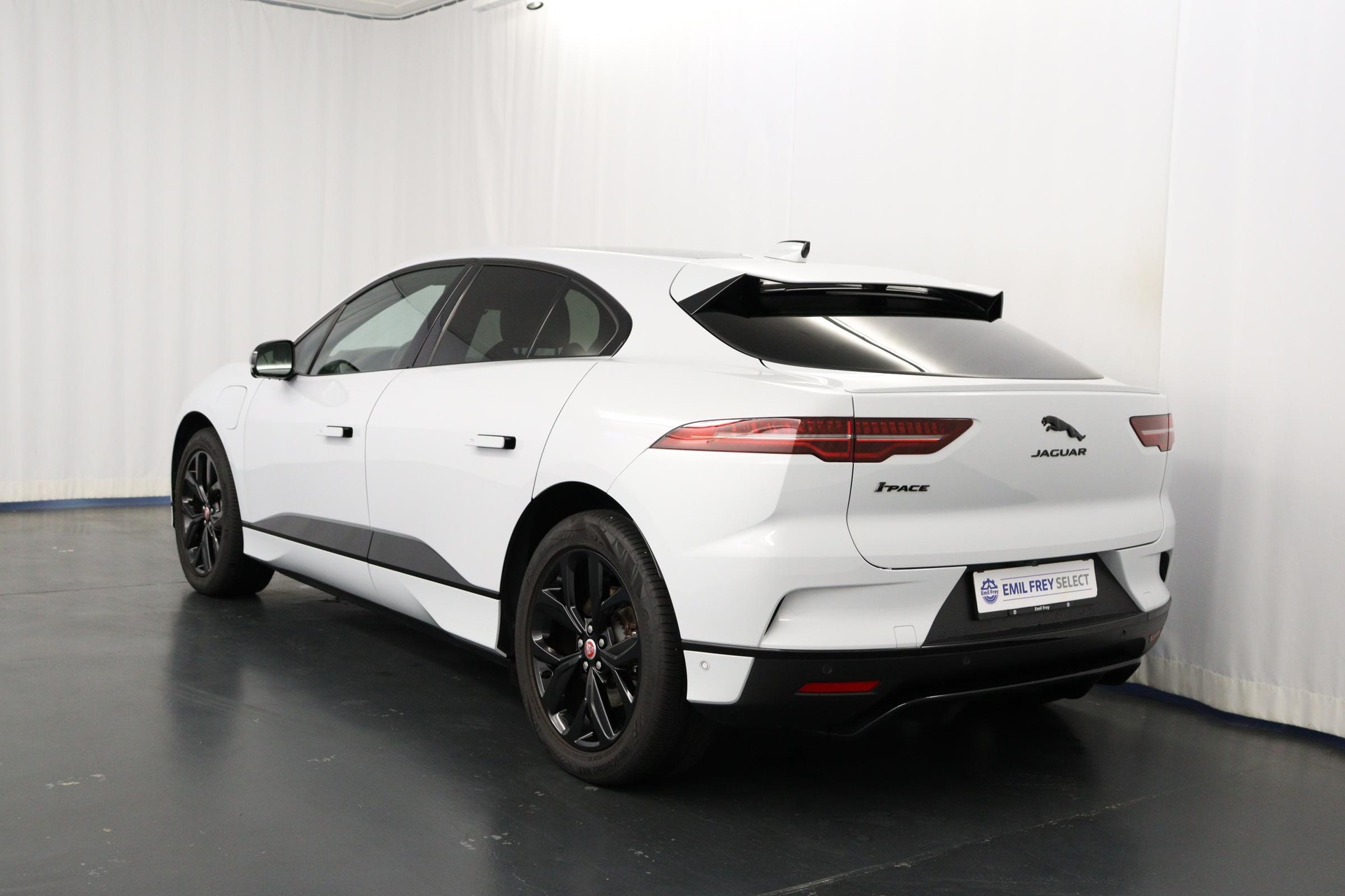 JAGUAR I-Pace EV400 Black AWD-image-6