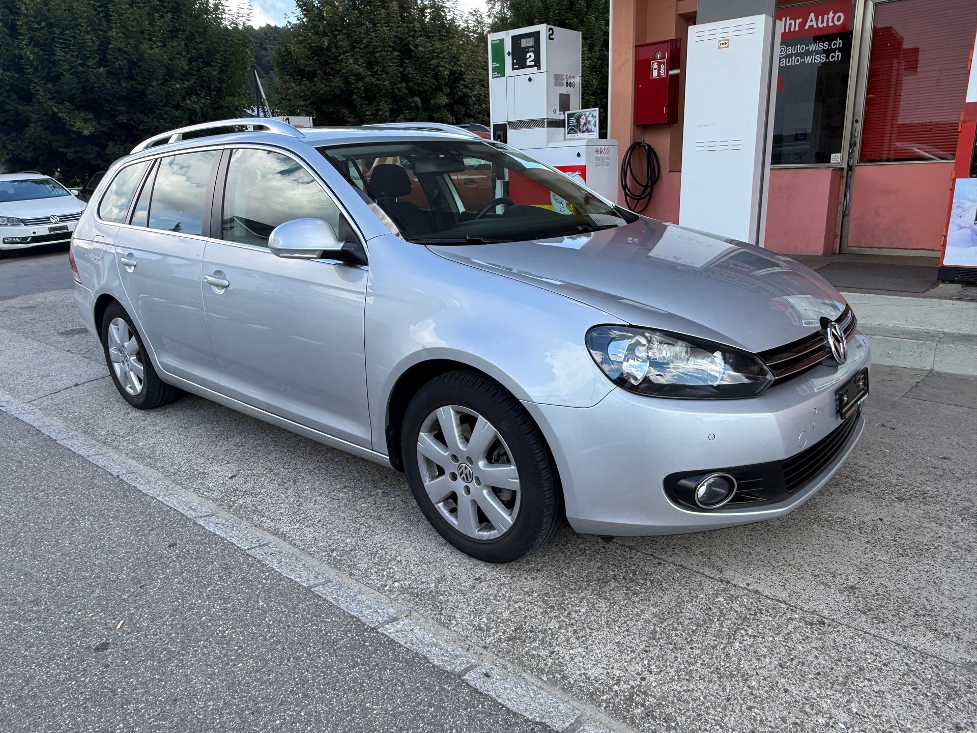VW Golf Variant 1.4 TSI Trendline DSG-showroom-element-2