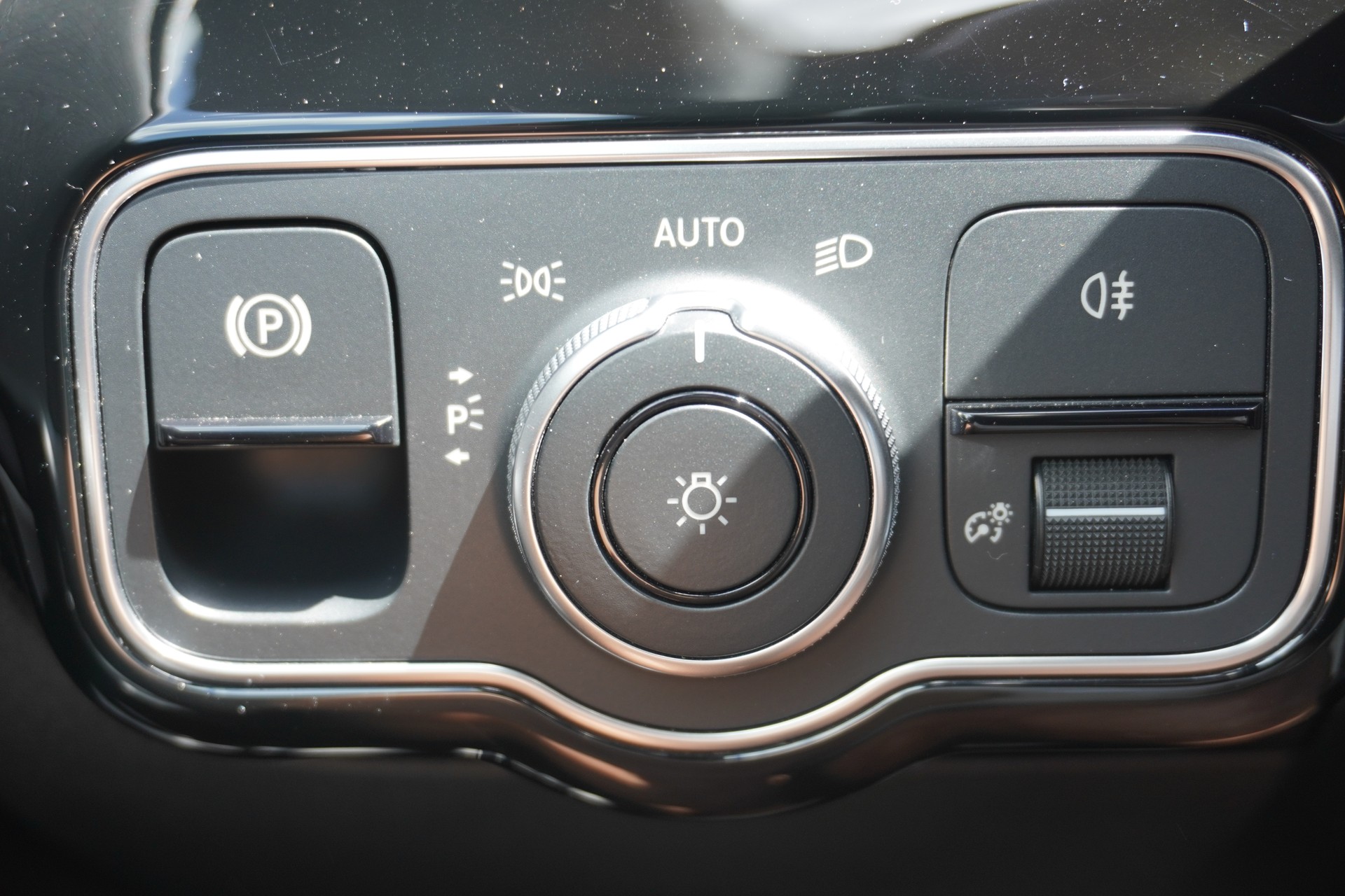 MERCEDES-BENZ A 180 Style 7G-DCT-image-31