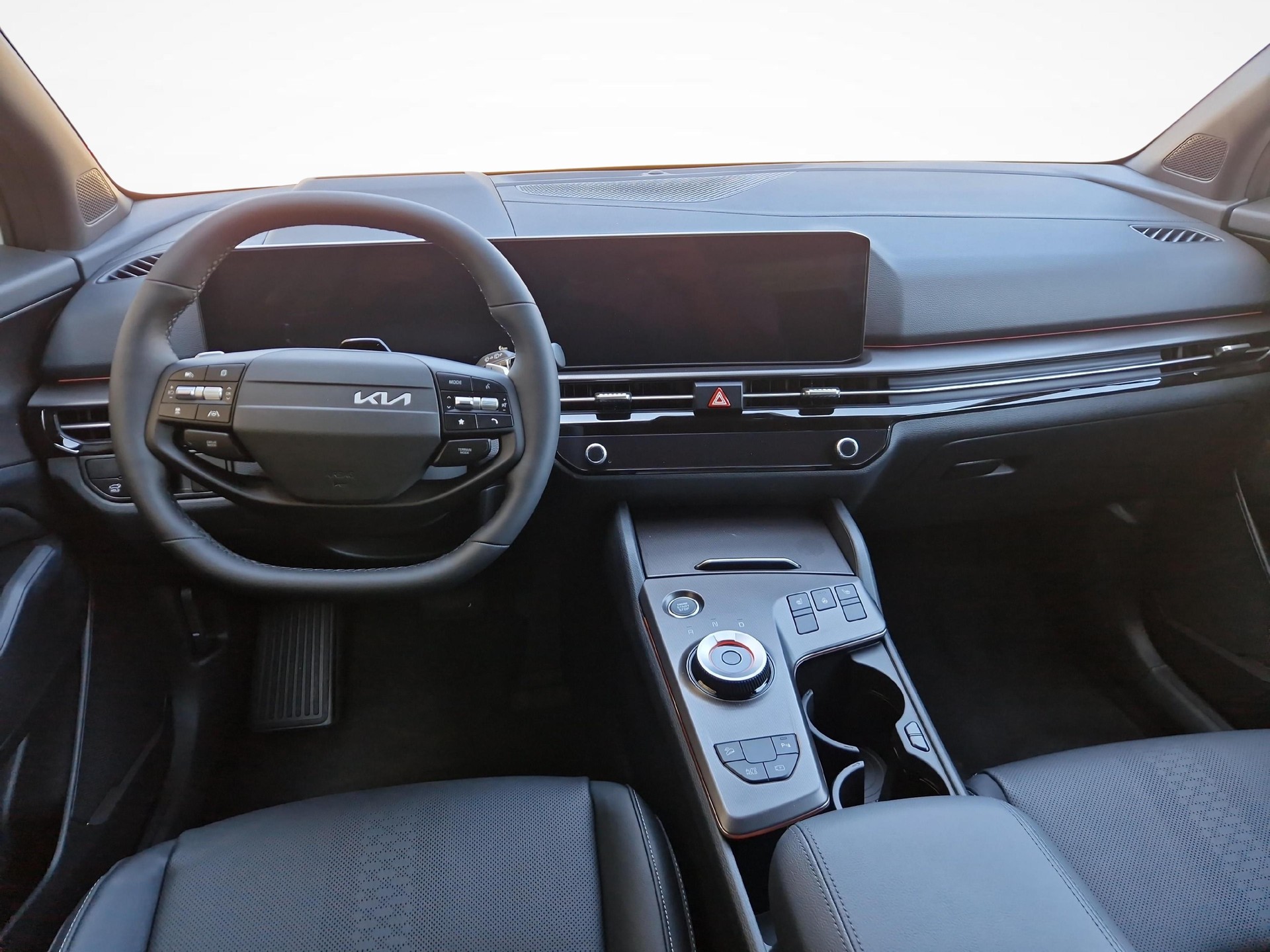 KIA Sportage 1.6 T-GDi Hybrid Black Edition-image-8