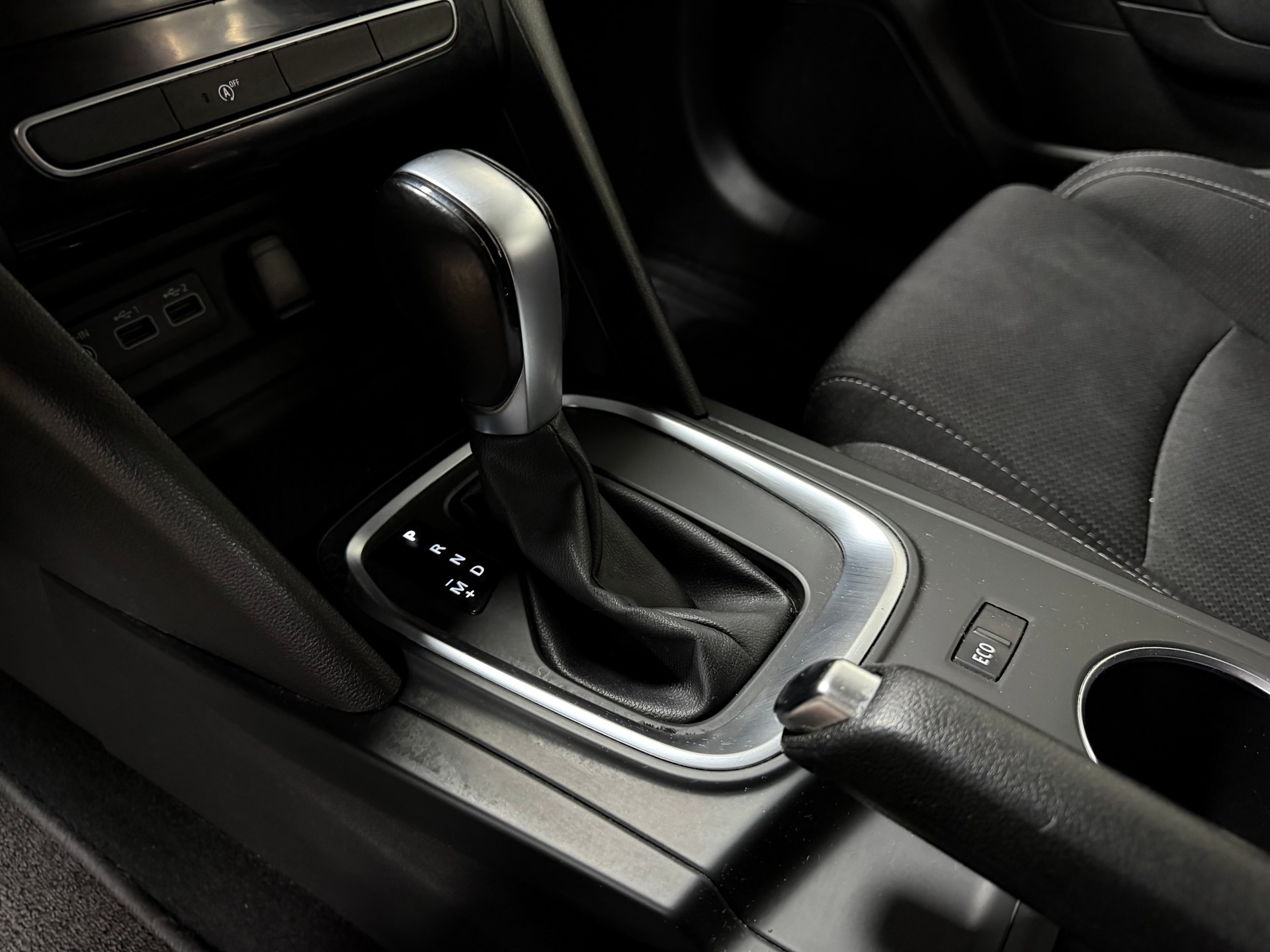 RENAULT Mégane Grandtour 1.5 dCi Business EDC-image-11