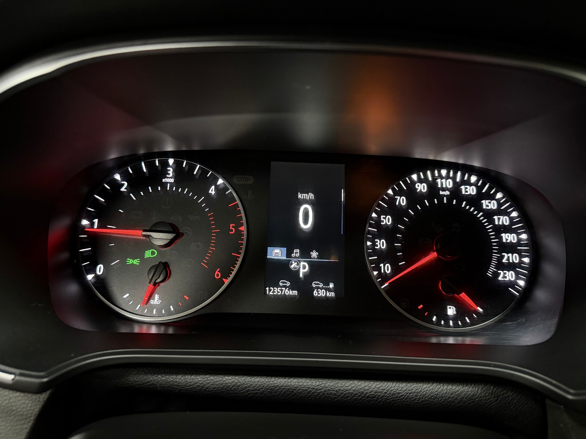 RENAULT Mégane Grandtour 1.5 dCi Business EDC-image-10