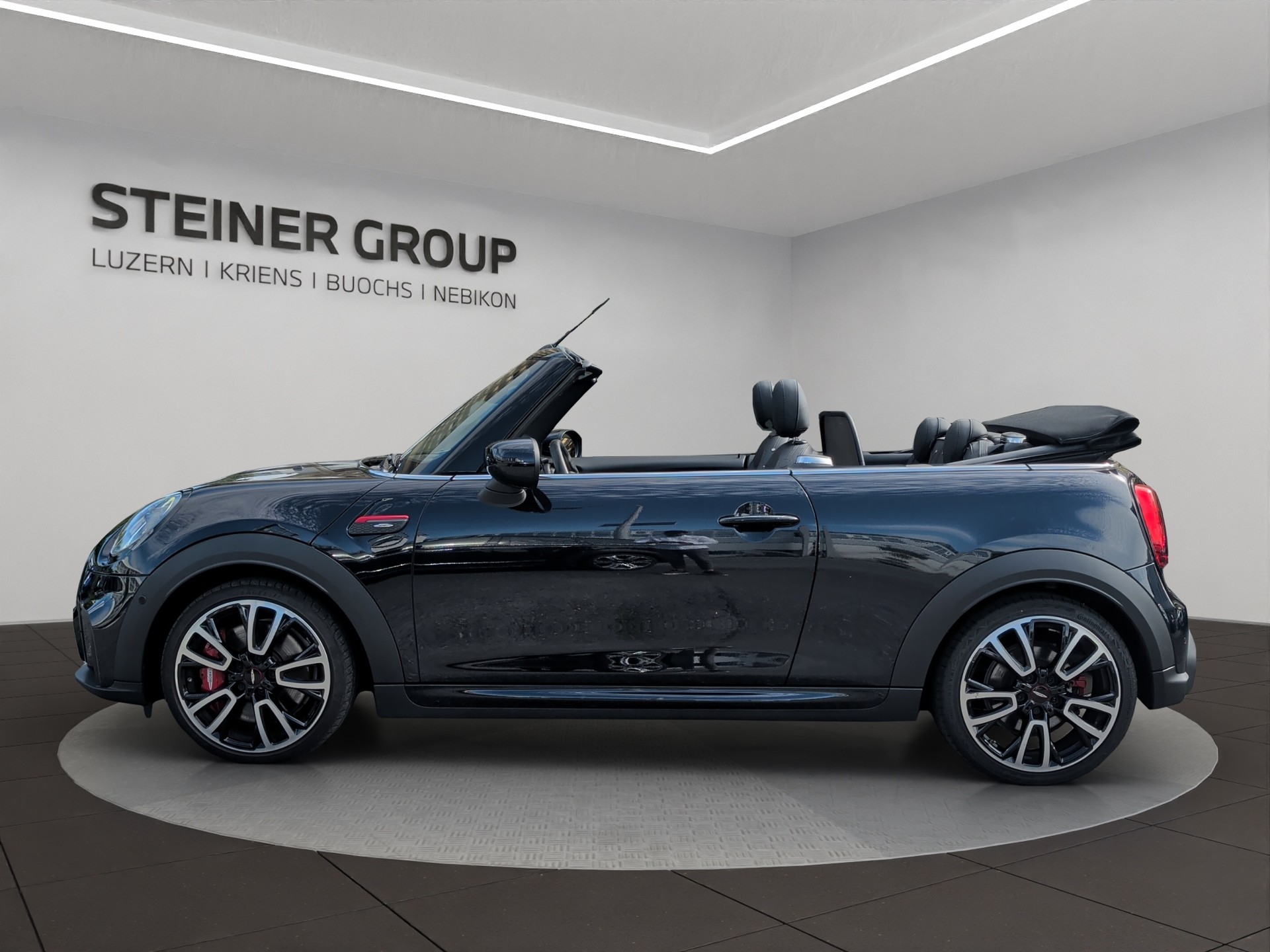 MINI Cooper John Cooper Works Cabriolet Steptronic-image-6