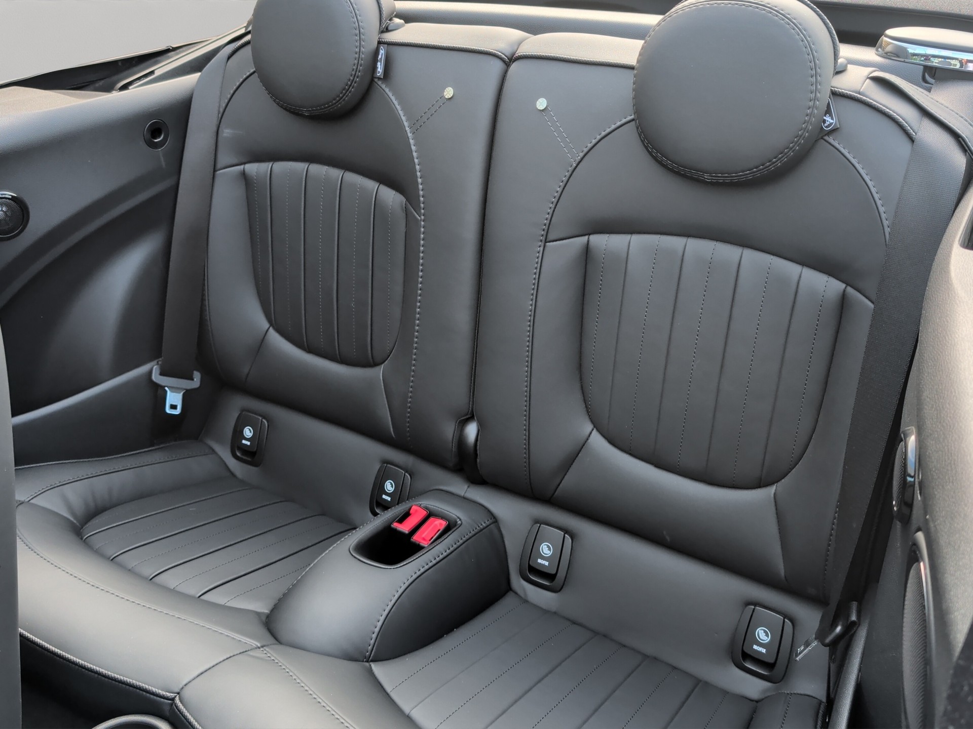 MINI Cooper John Cooper Works Cabriolet Steptronic-image-16
