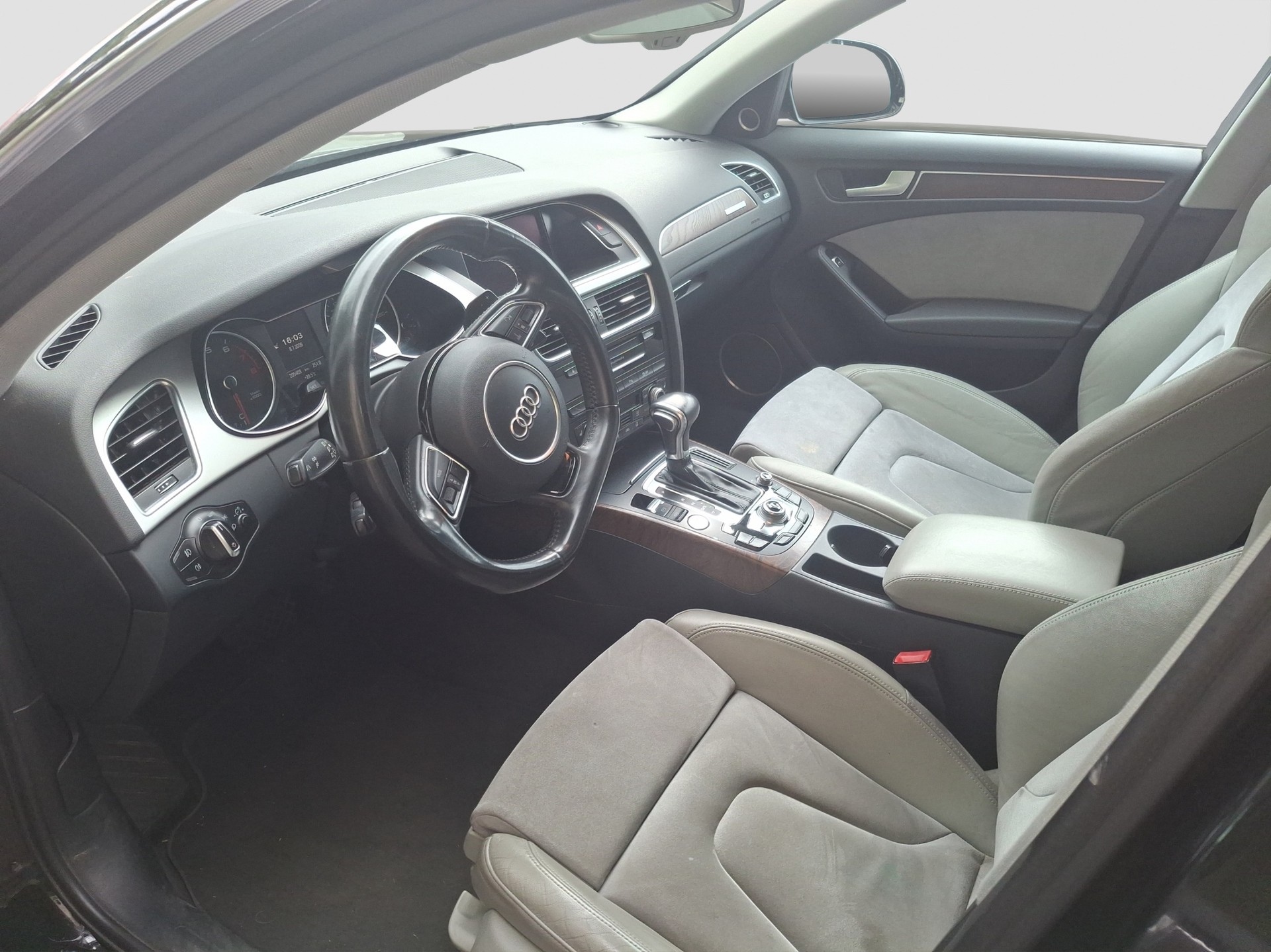 AUDI A4 allroad 2.0 TFSI quattro S-tronic-image-5