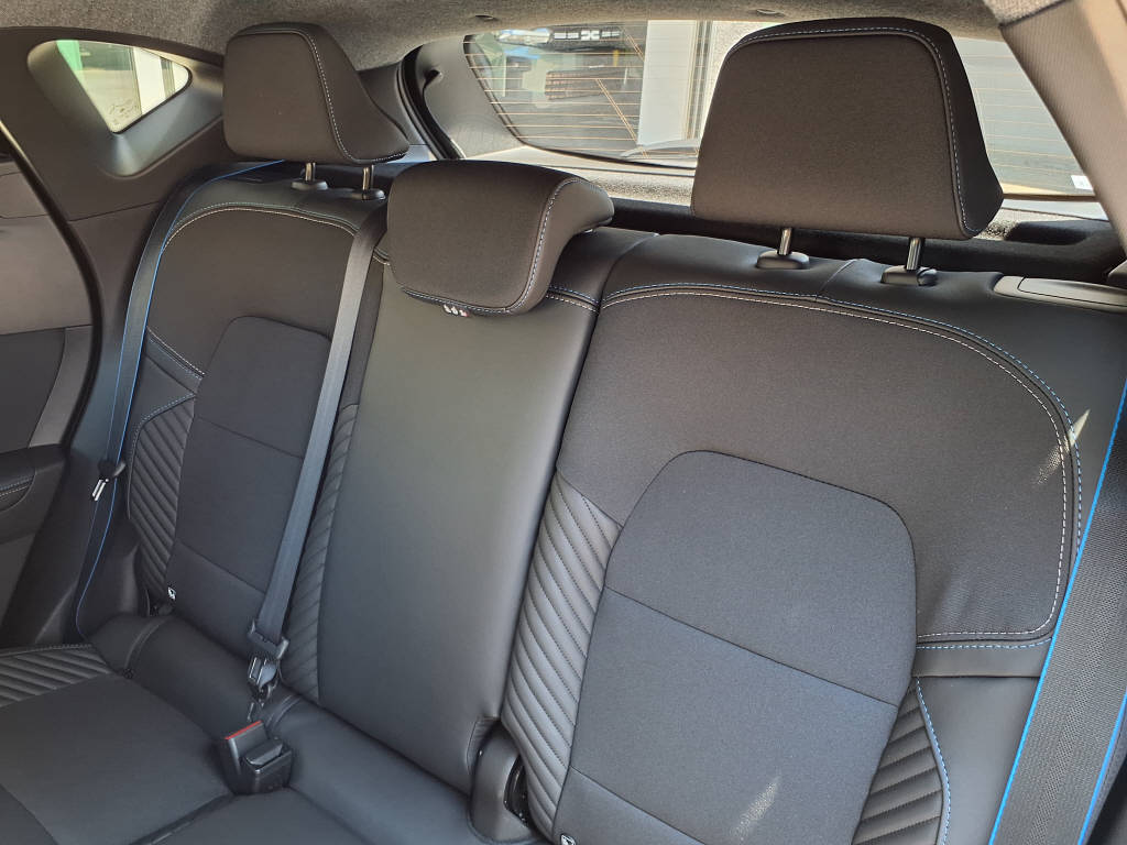 RENAULT Captur 1.3 TCe 140 esprit Alpine EDC-image-6