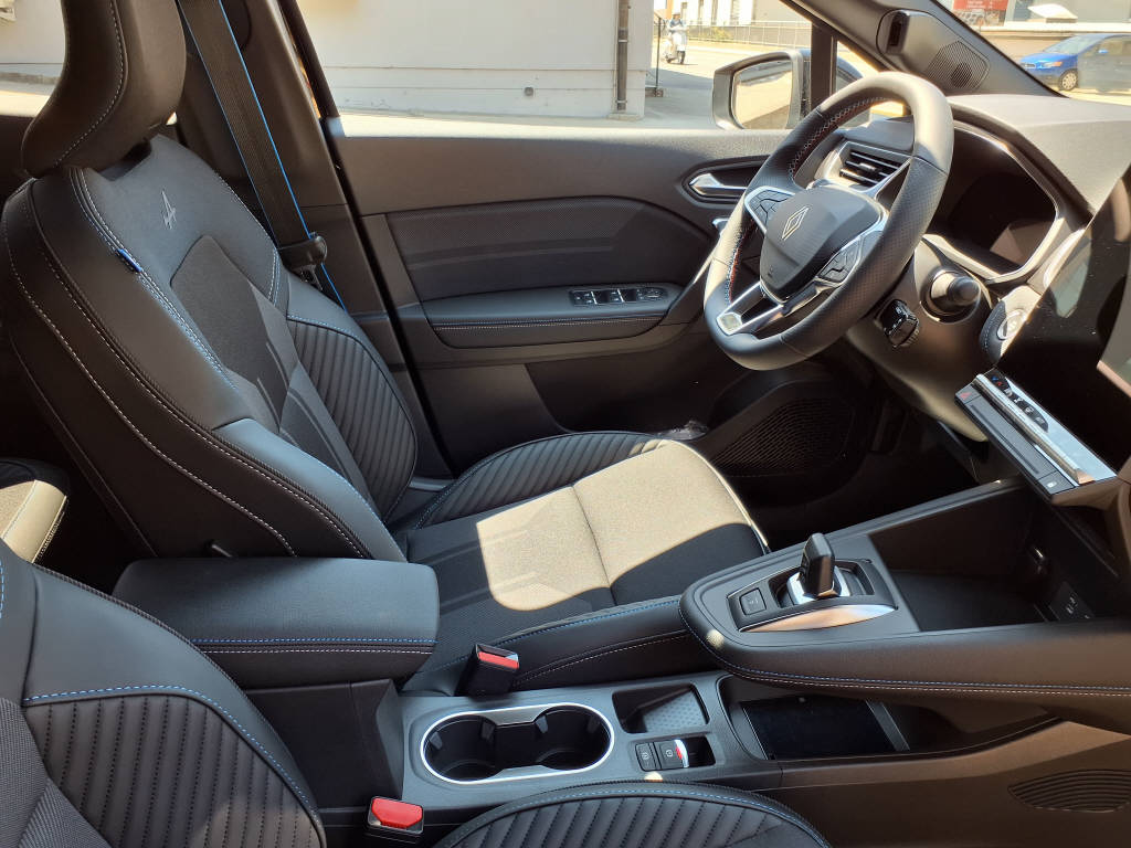 RENAULT Captur 1.3 TCe 140 esprit Alpine EDC-image-8