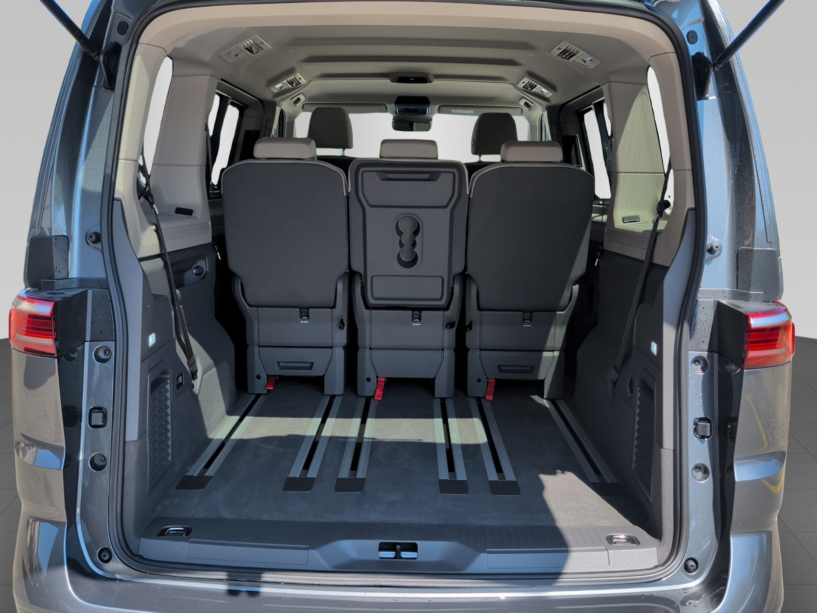 VW Multivan 2.0 TDI Liberty DSG-image-11