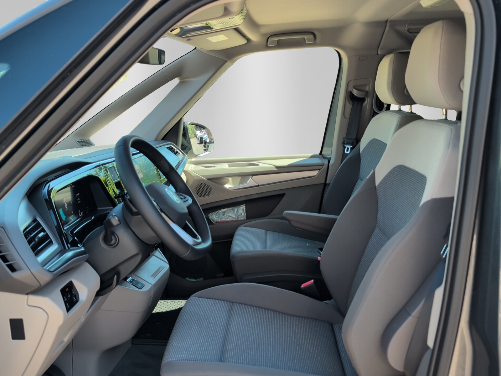 VW Multivan 2.0 TDI Liberty DSG-image-8