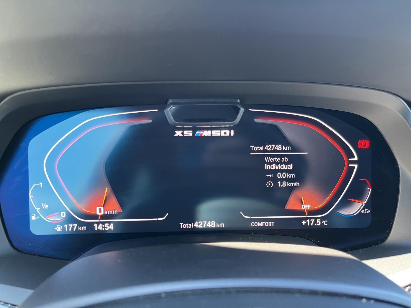 BMW X5 M50i xDrive-image-10