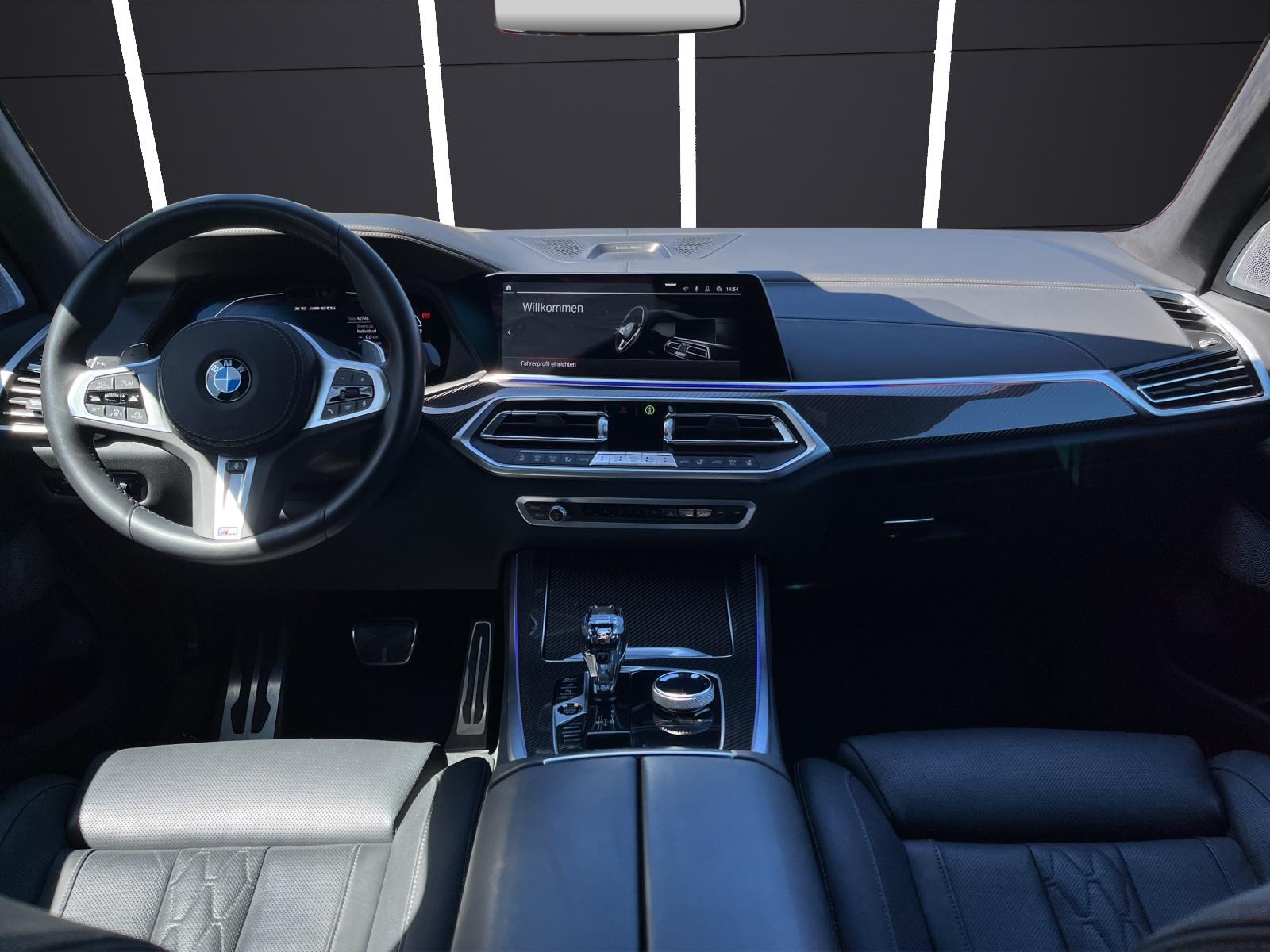 BMW X5 M50i xDrive-image-11