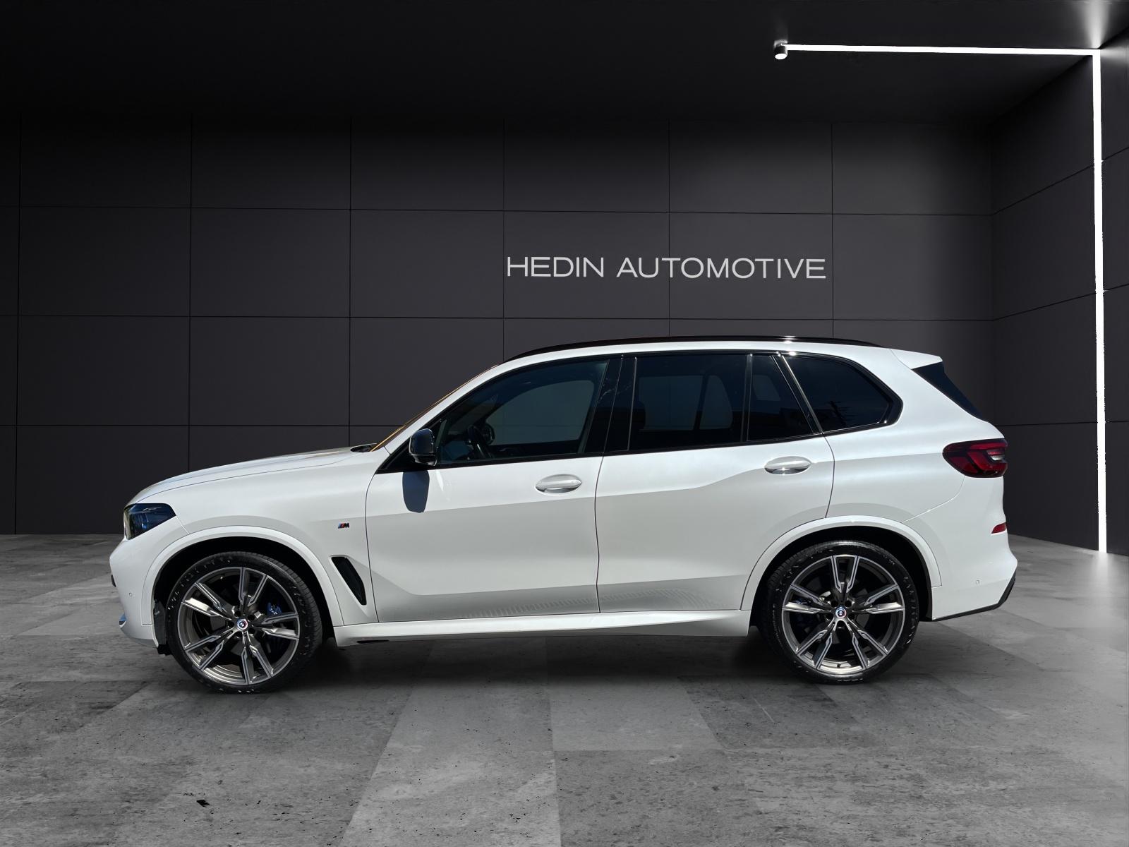BMW X5 M50i xDrive-showroom-element-3