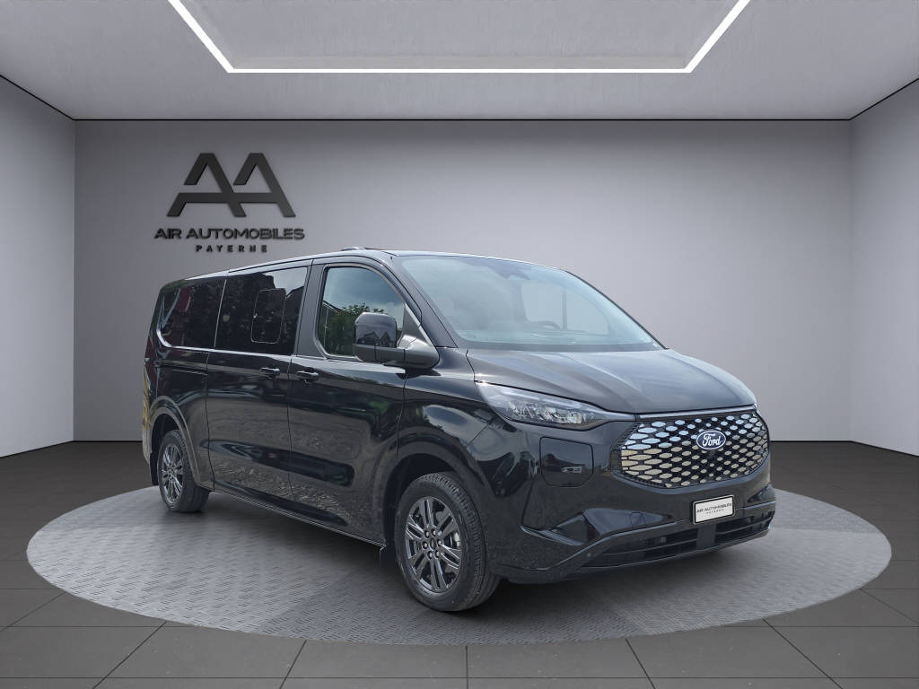 FORD E-Tourneo C bus 340 L2 Titanium-image-1