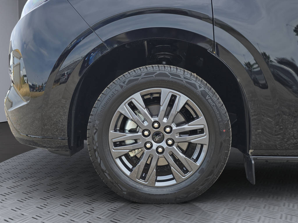 FORD E-Tourneo C bus 340 L2 Titanium-image-13