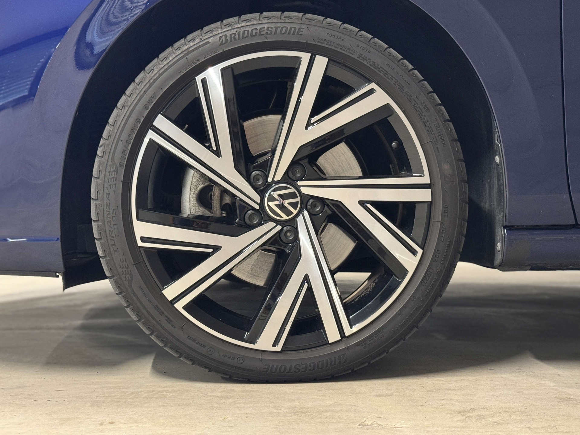 VW Golf Variant 2.0 TSI Style DSG 4Motion-image-15