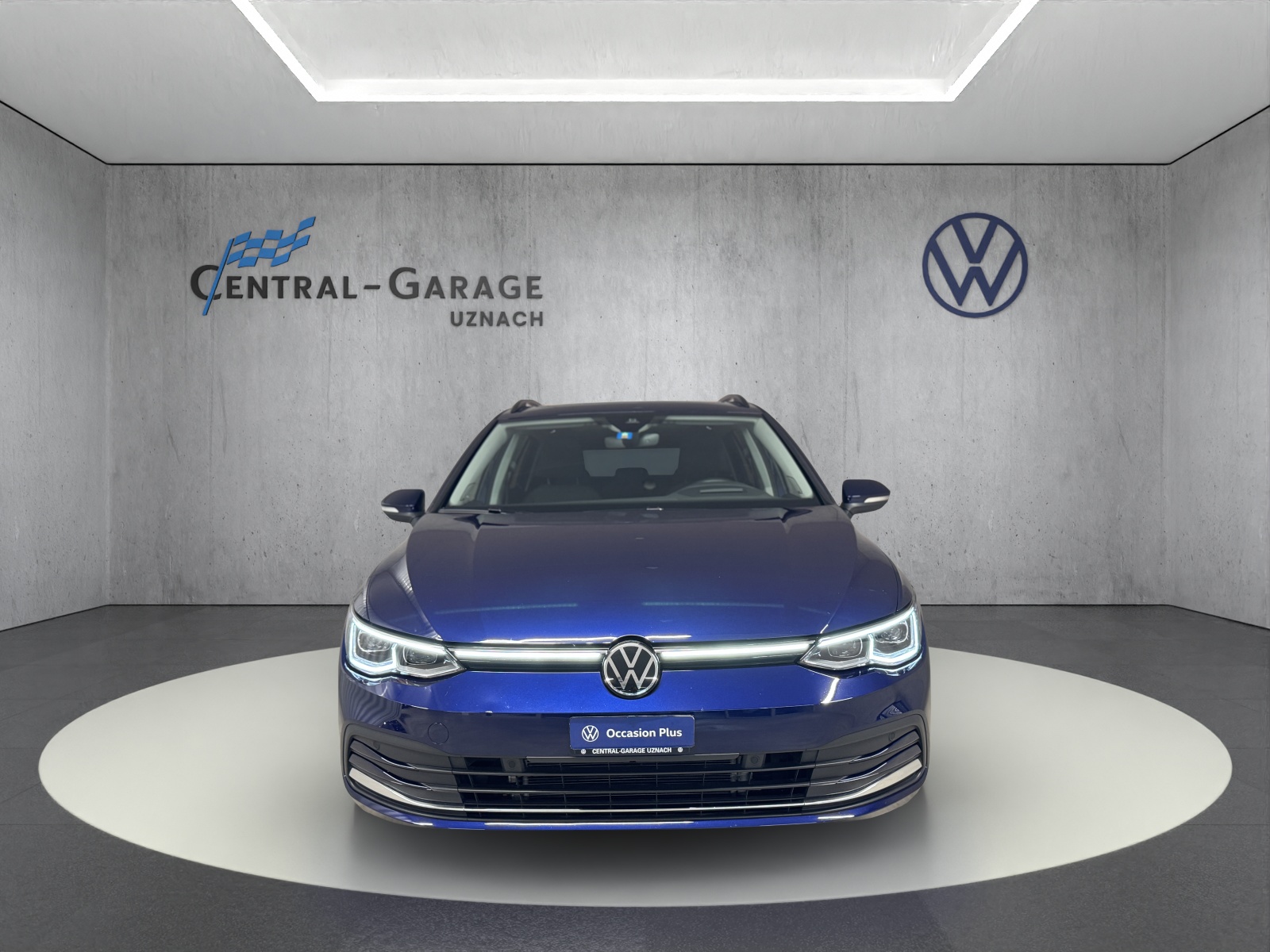 VW Golf Variant 2.0 TSI Style DSG 4Motion-image-1