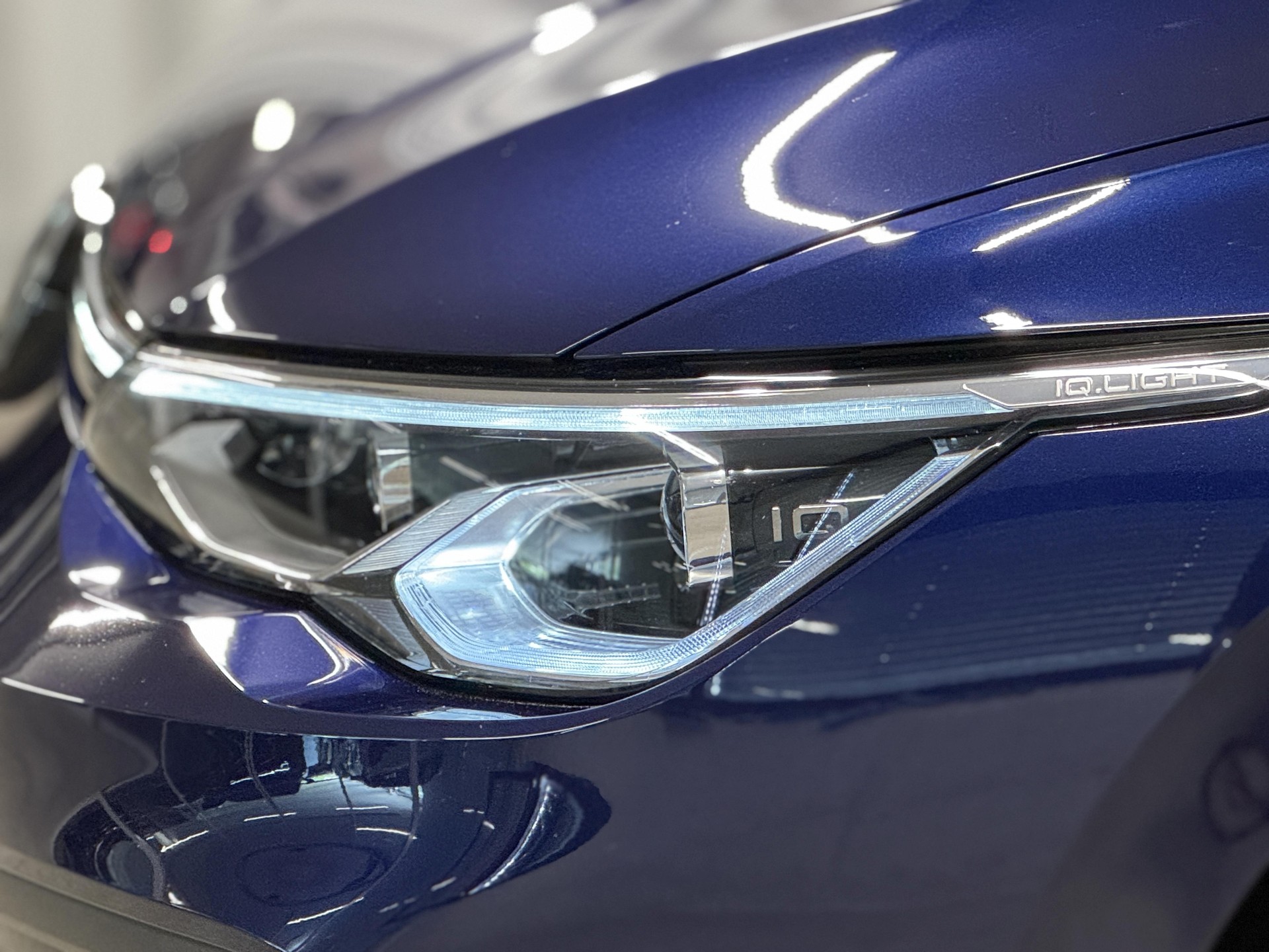 VW Golf Variant 2.0 TSI Style DSG 4Motion-image-6