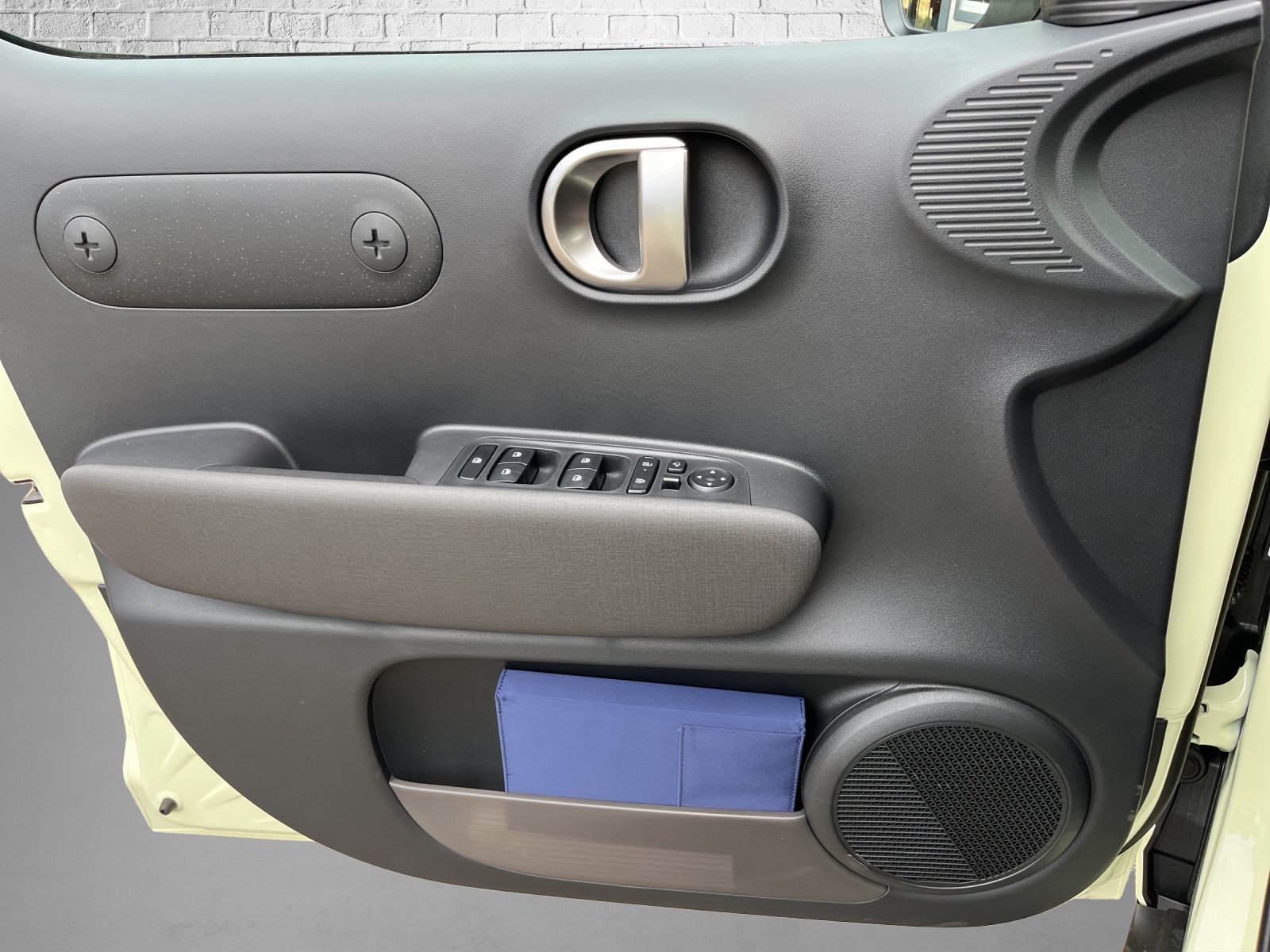 HYUNDAI Inster 49kWh Amplia-image-12