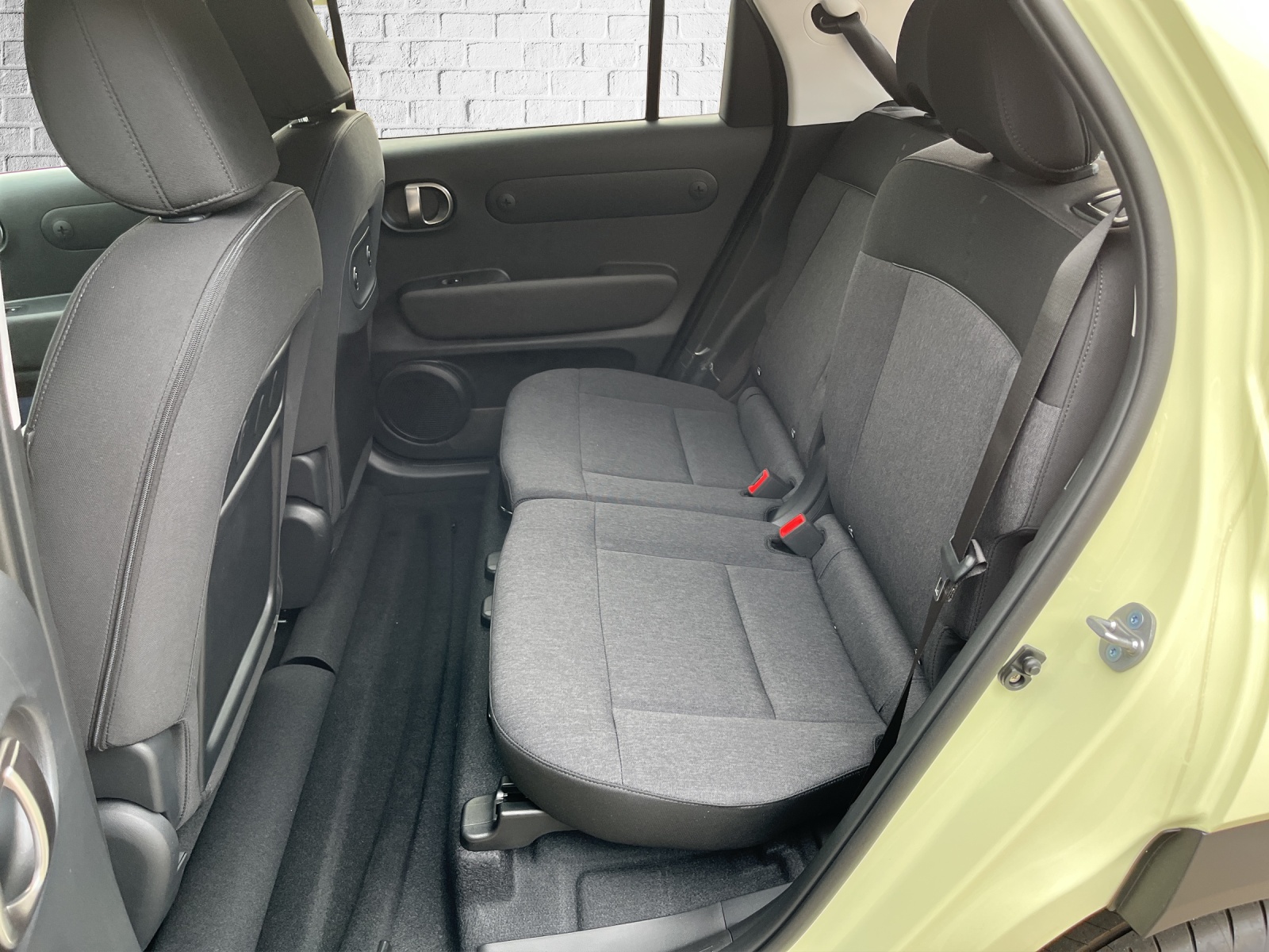 HYUNDAI Inster 49kWh Amplia-image-14