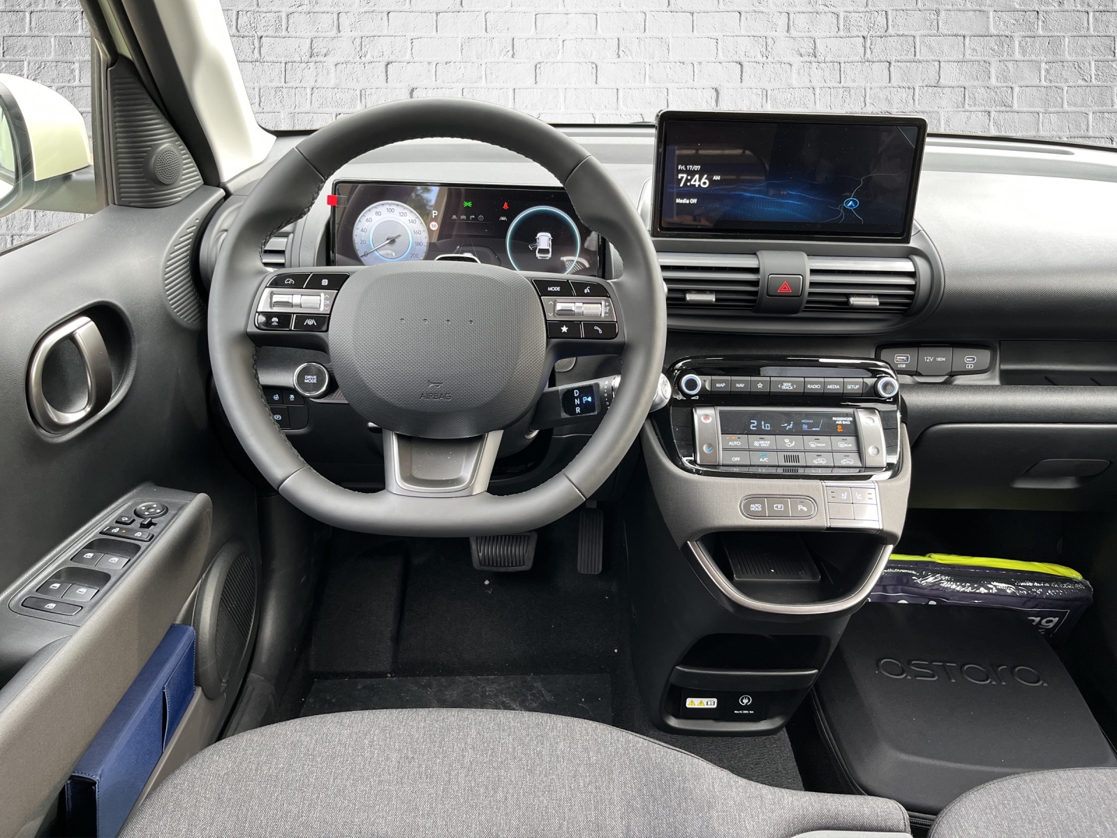 HYUNDAI Inster 49kWh Amplia-image-13