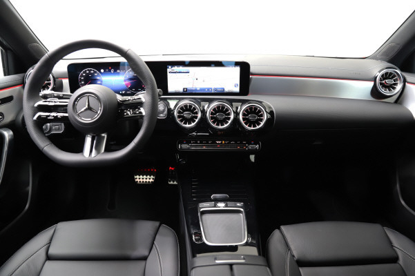 MERCEDES-BENZ A 220 4Matic 8G-DCT-image-9