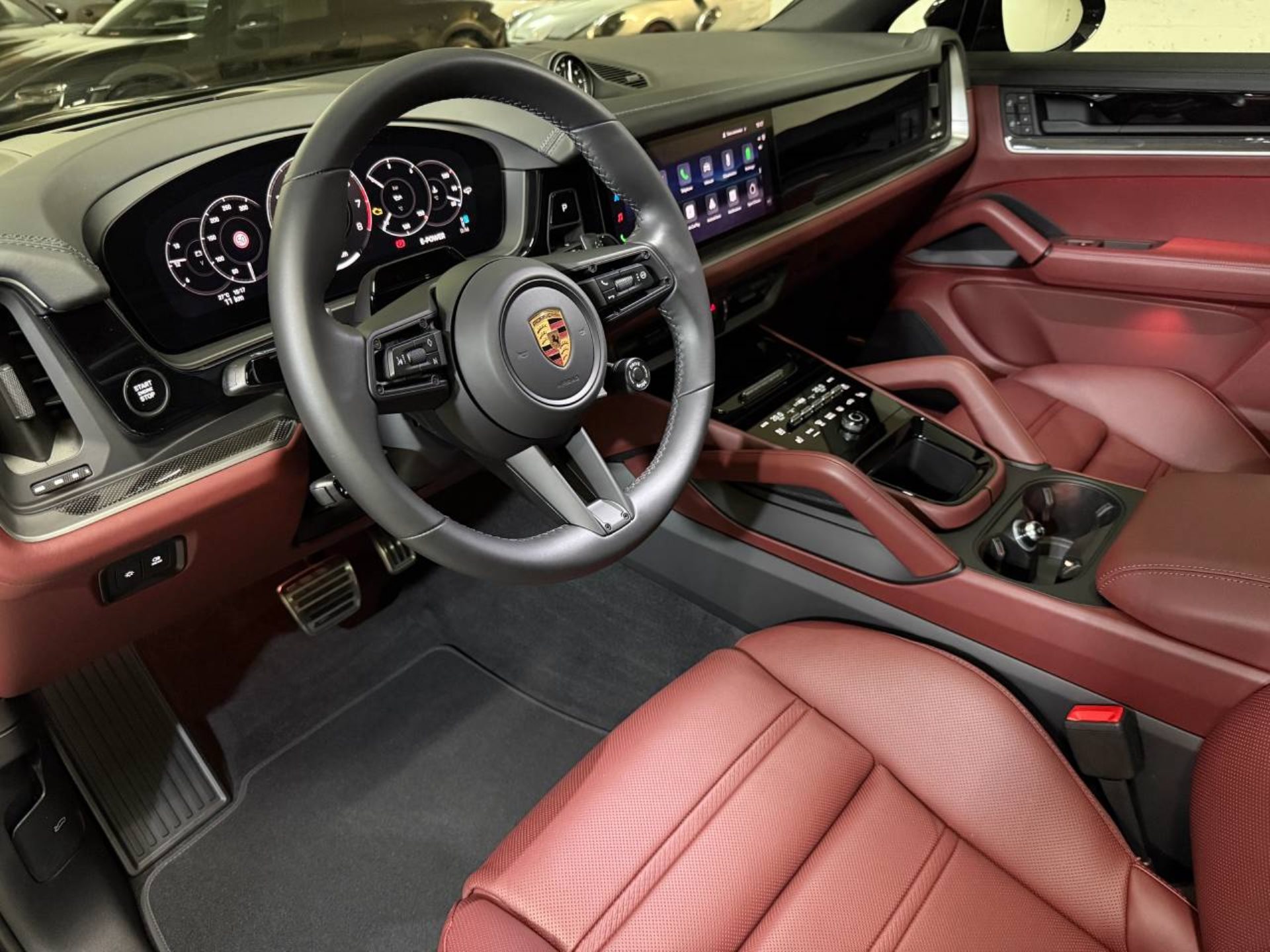 PORSCHE Cayenne S E-Hybrid Coupé Black Edition-image-3