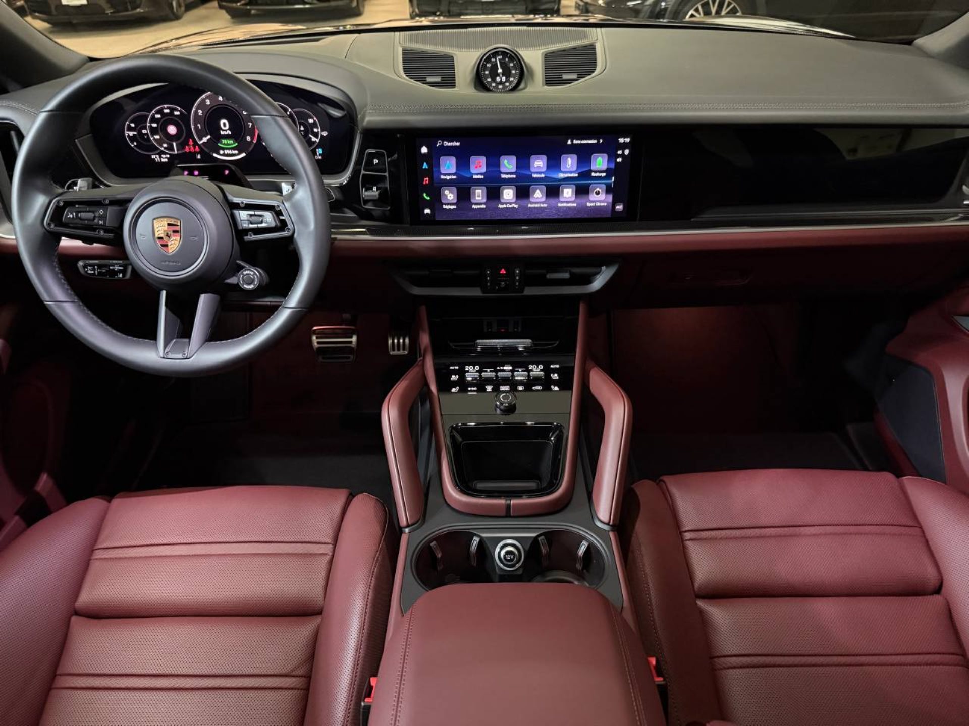 PORSCHE Cayenne S E-Hybrid Coupé Black Edition-image-13