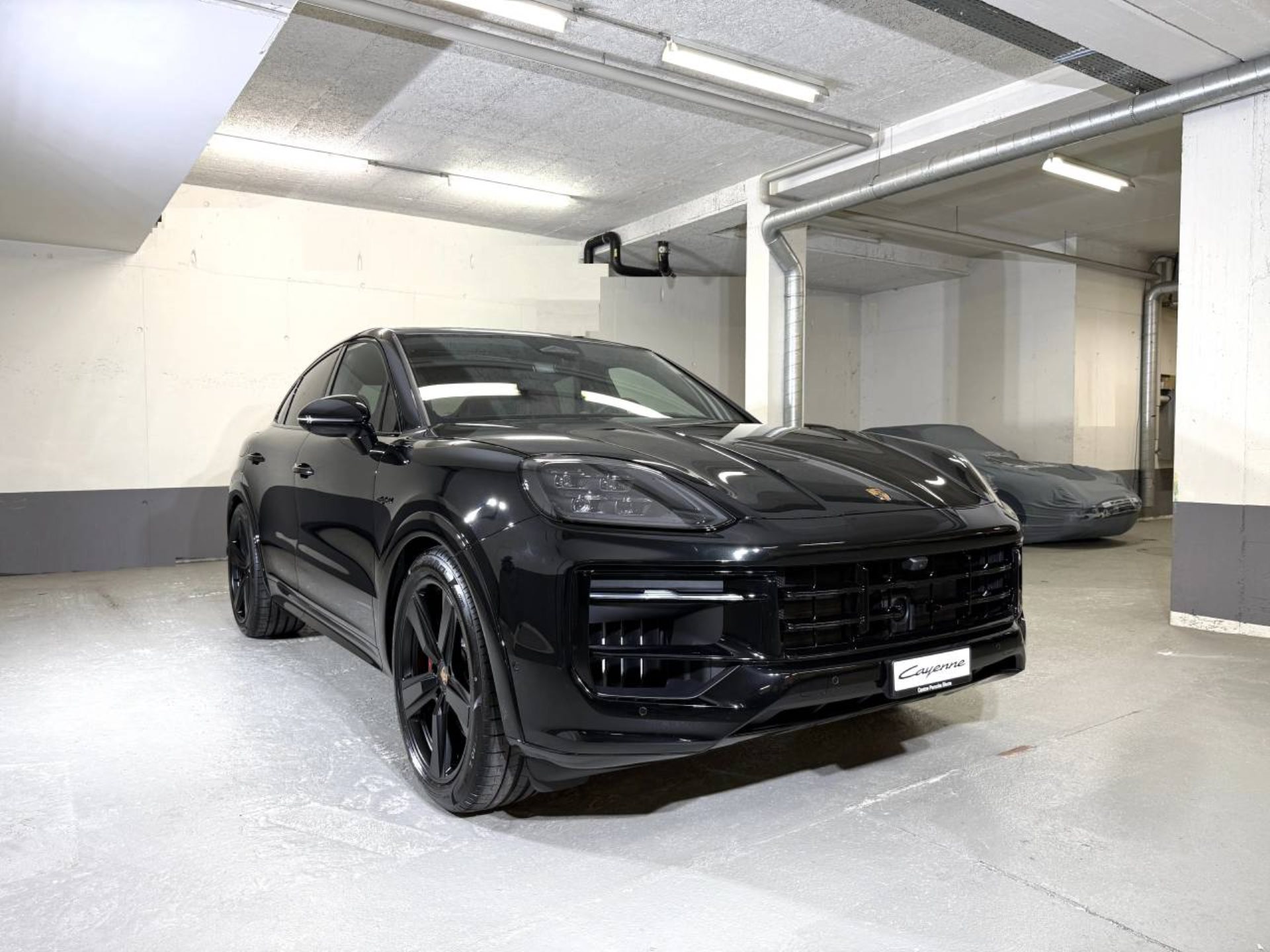 PORSCHE Cayenne S E-Hybrid Coupé Black Edition-image-7