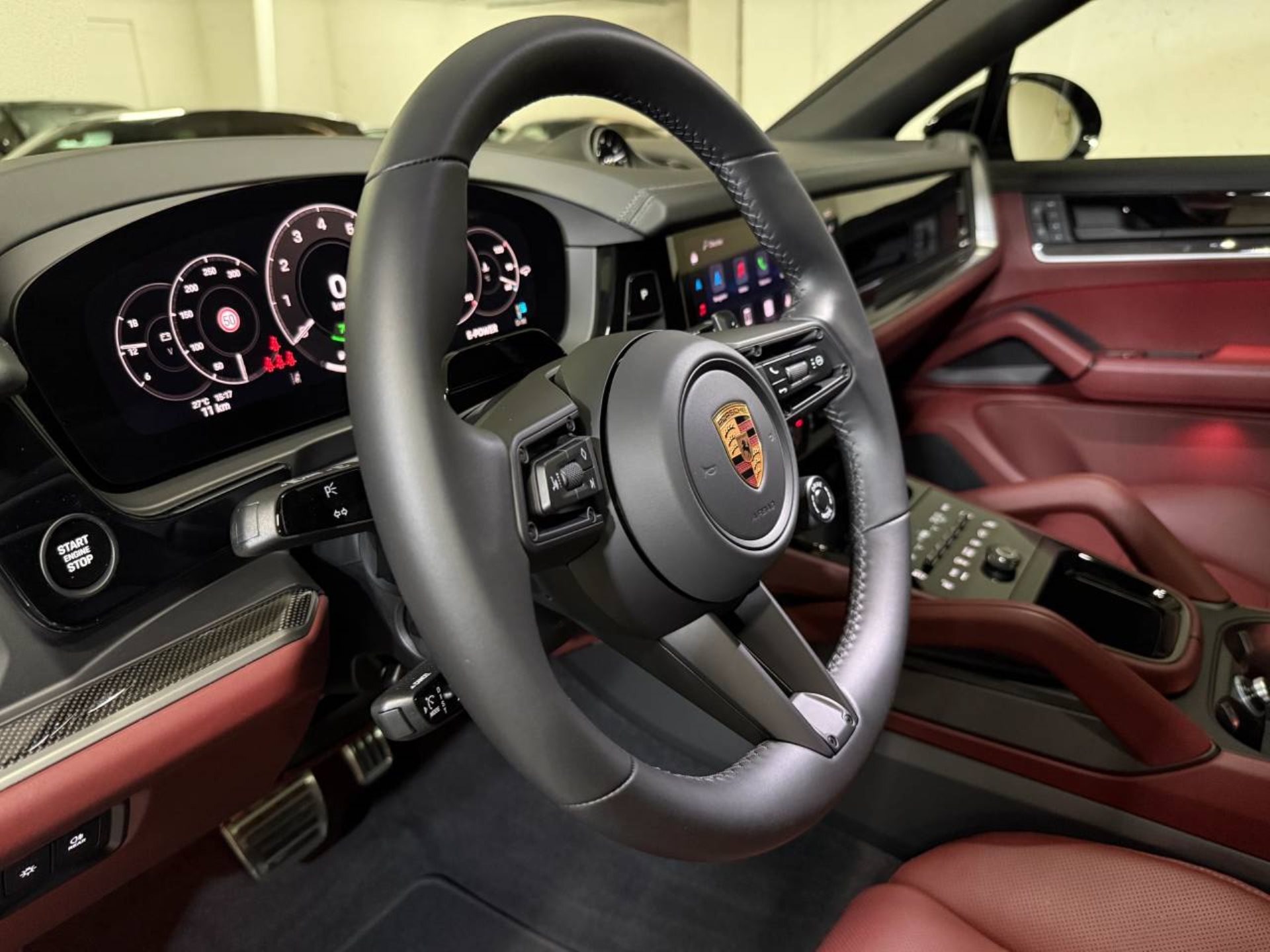 PORSCHE Cayenne S E-Hybrid Coupé Black Edition-image-12
