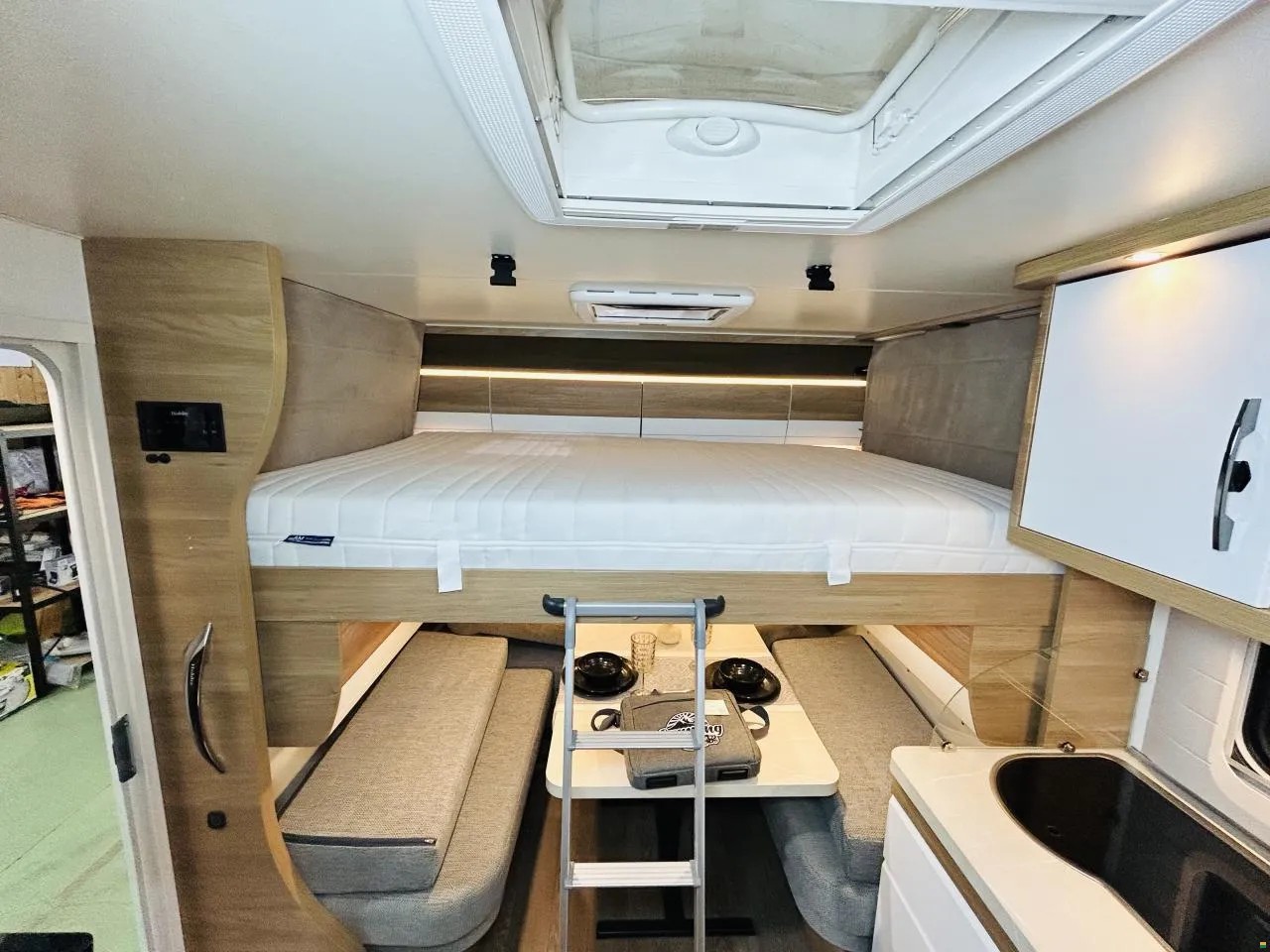 HOBBY De Luxe 515 UHL-image-15