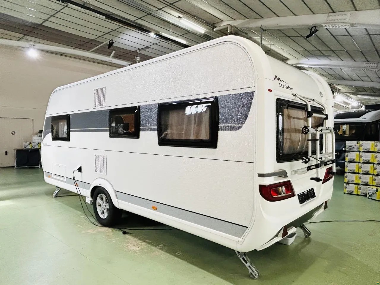 HOBBY De Luxe 515 UHL-image-2